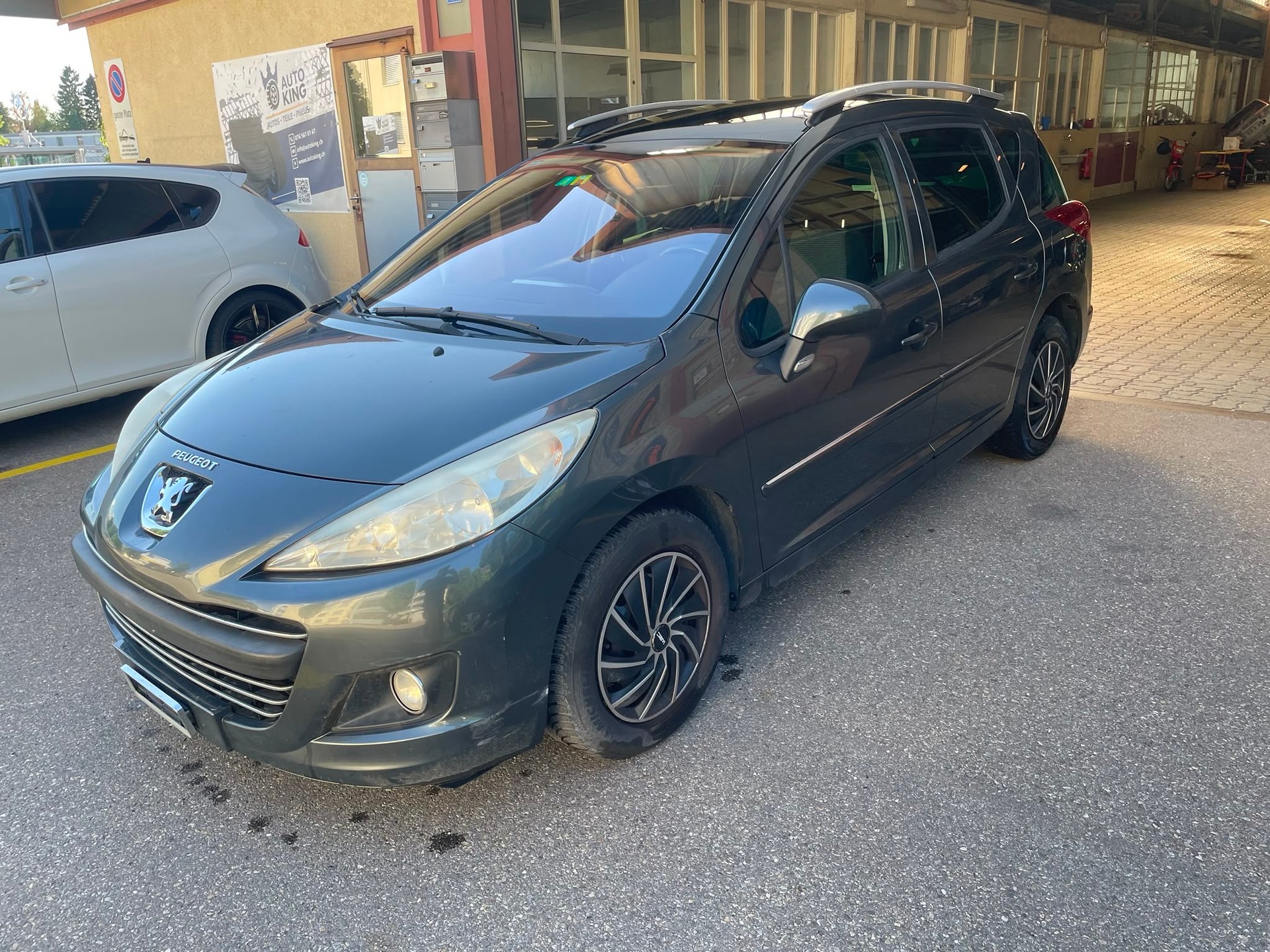 PEUGEOT 207 SW 1.6 16V Sport-image-5