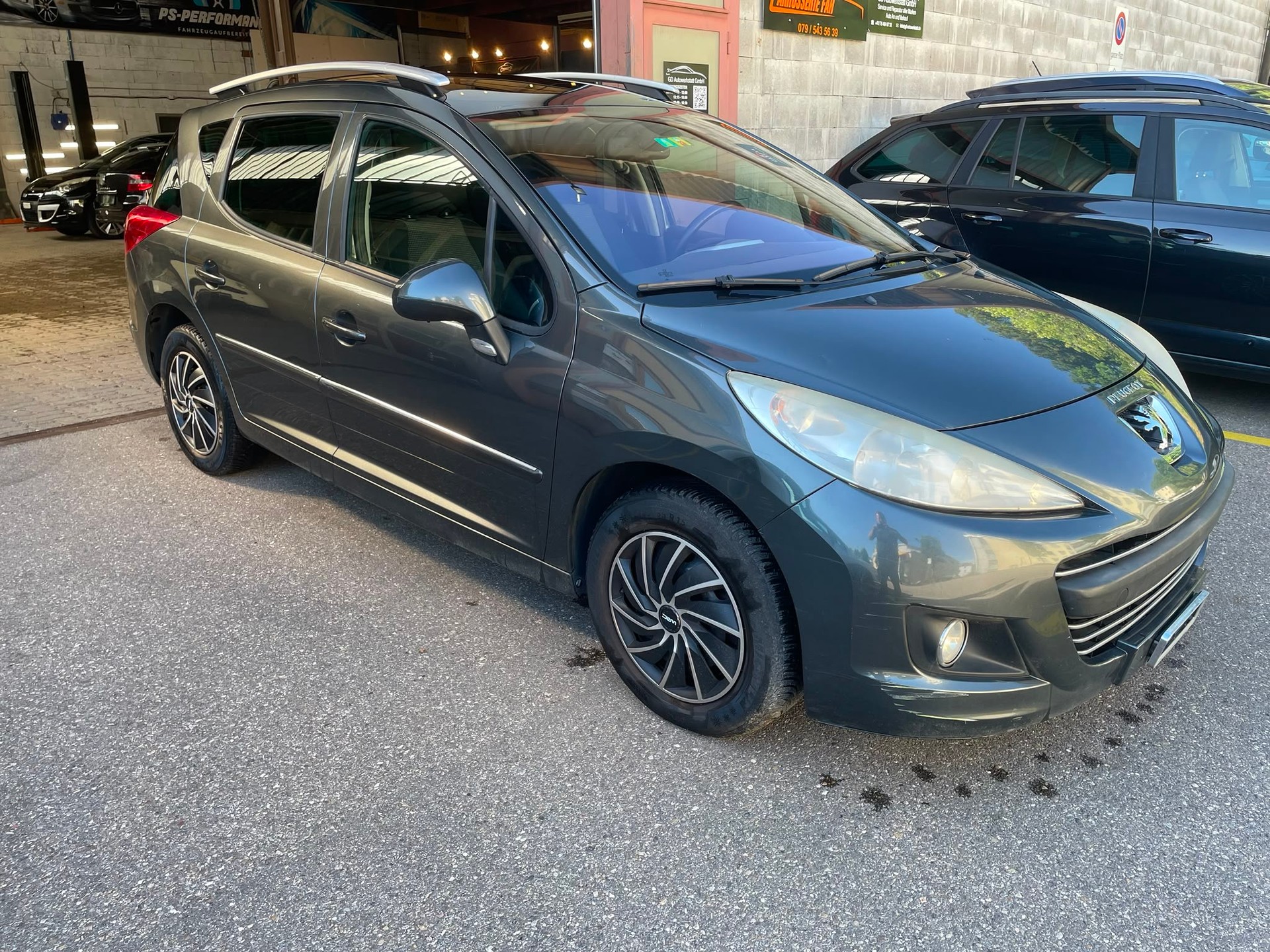 PEUGEOT 207 SW 1.6 16V Sport-image-1