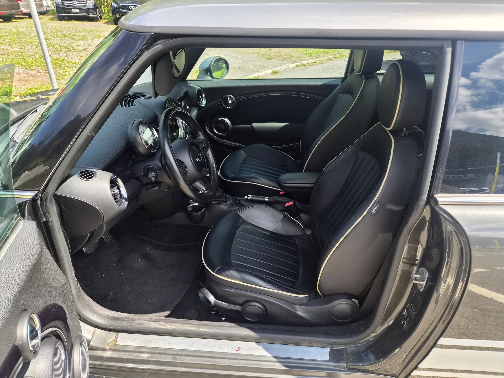MINI Cooper S Steptronic-image-3