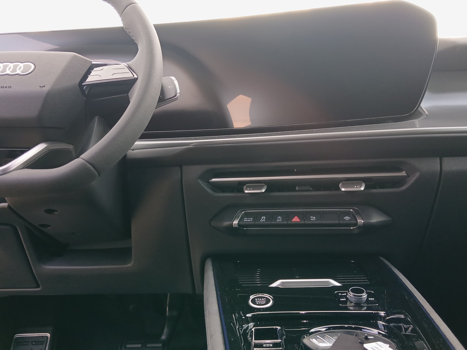 AUDI Q3 SUV TFSI quattro 150 kW S tronic-image-8