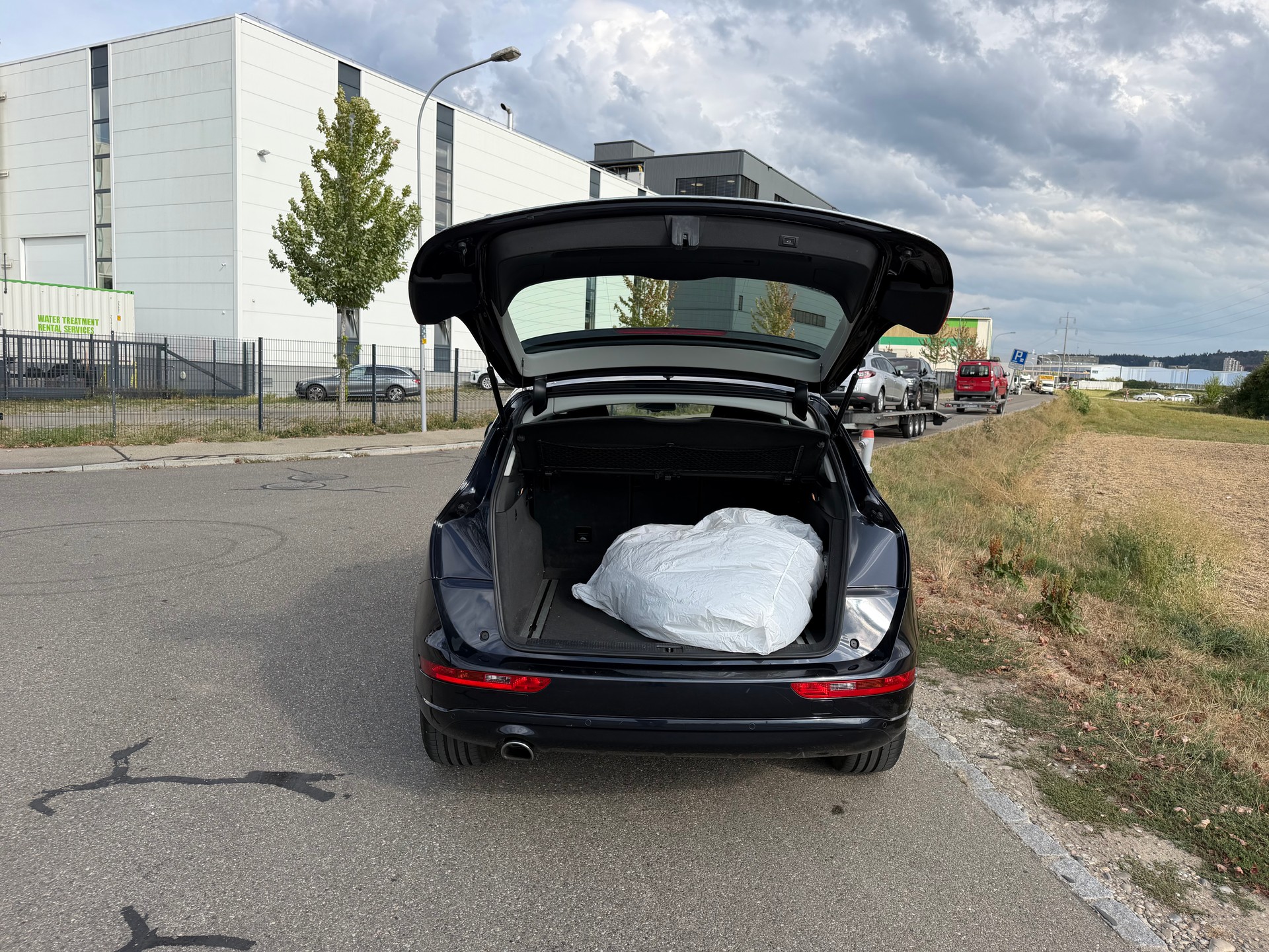 AUDI Q5 2.0 TDI quattro-image-8