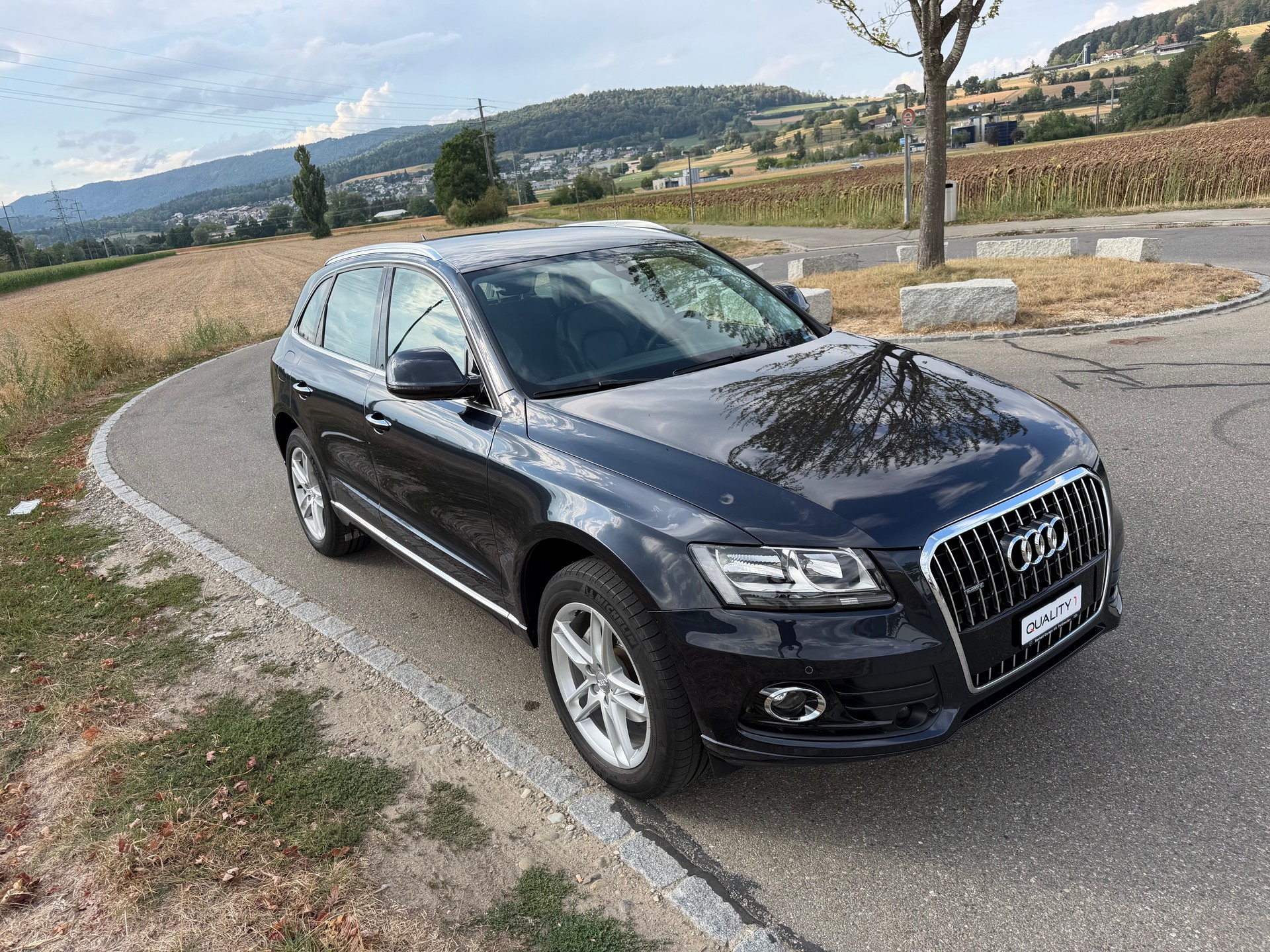 AUDI Q5 2.0 TDI quattro-image-0
