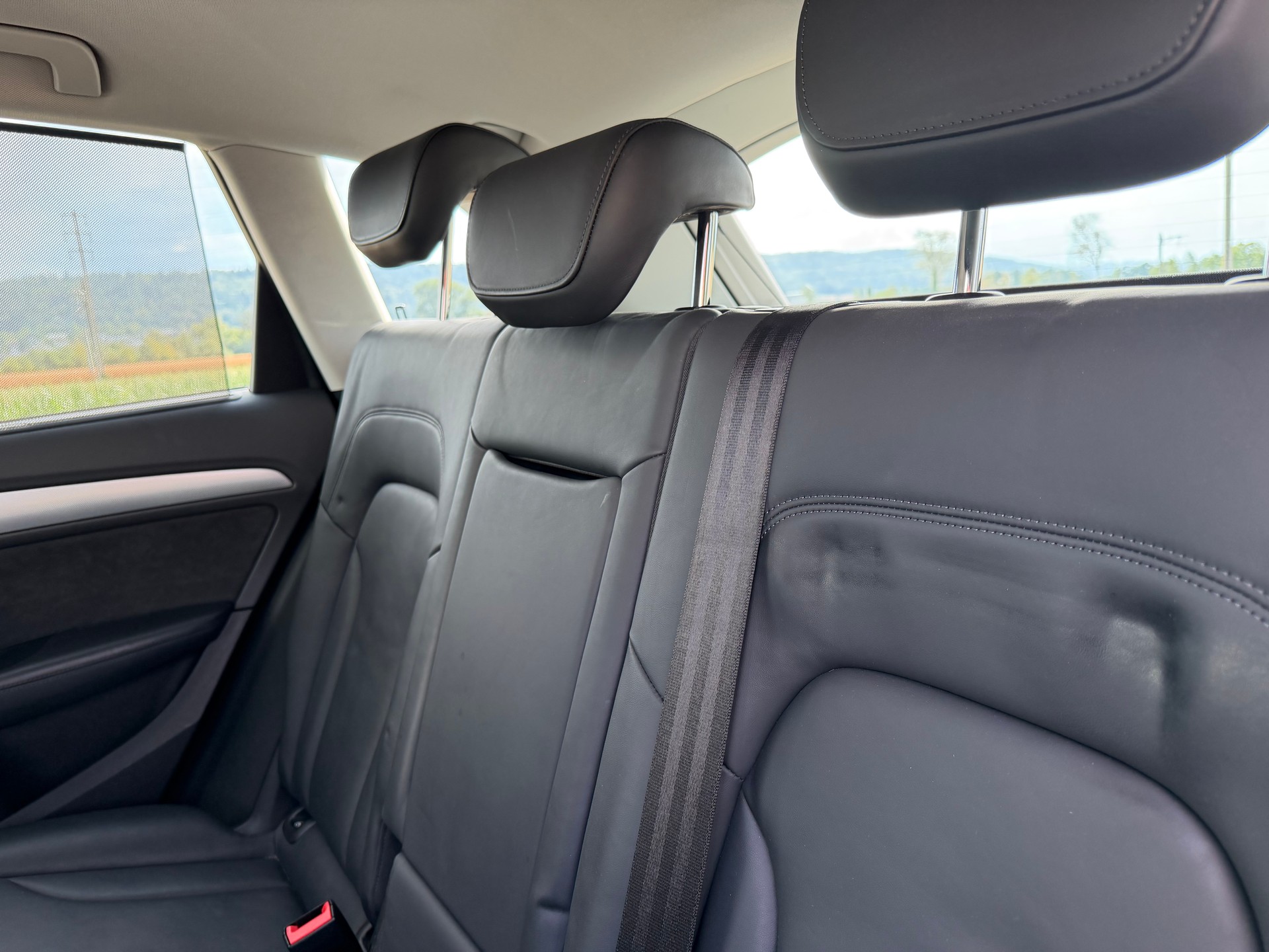 AUDI Q5 2.0 TDI quattro-image-21