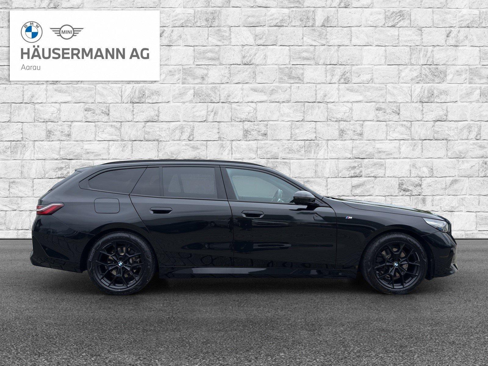 BMW 520d xDrive Touring M Sport-showroom-element-3