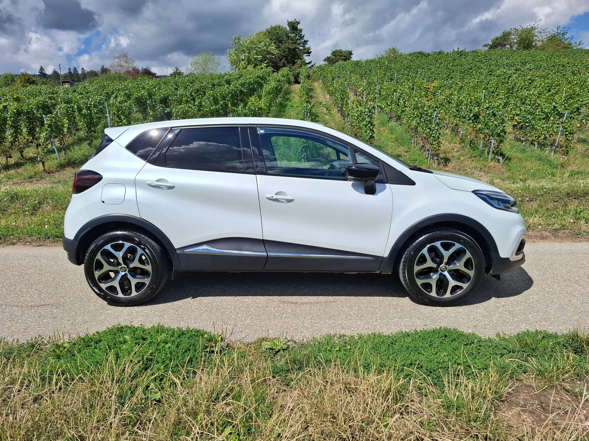 RENAULT Captur 1.2 T 16V Intens-image-7