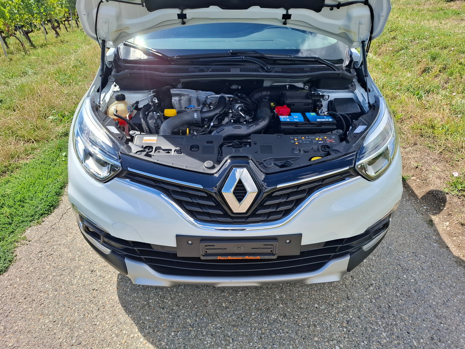 RENAULT Captur 1.2 T 16V Intens-image-15