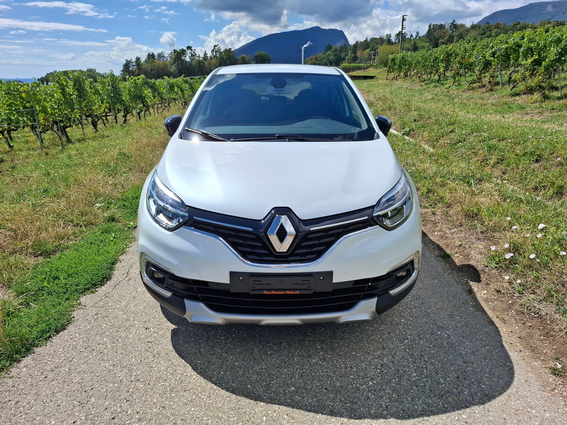 RENAULT Captur 1.2 T 16V Intens-image-4