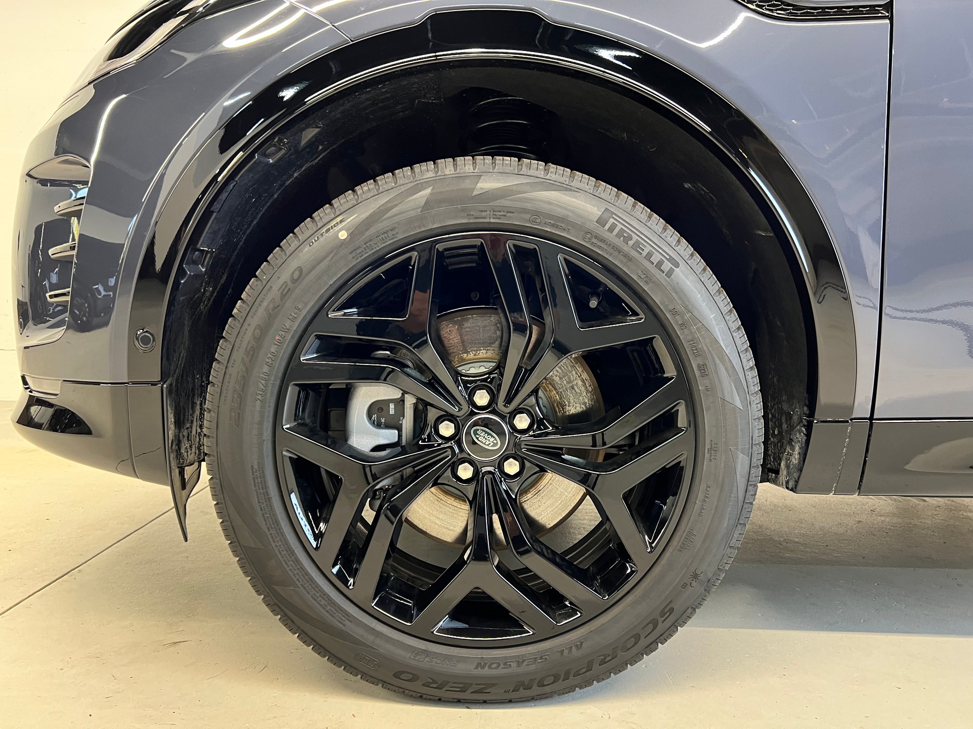 LAND ROVER Discovery Sport 1.5 T 270e Landmark-image-10