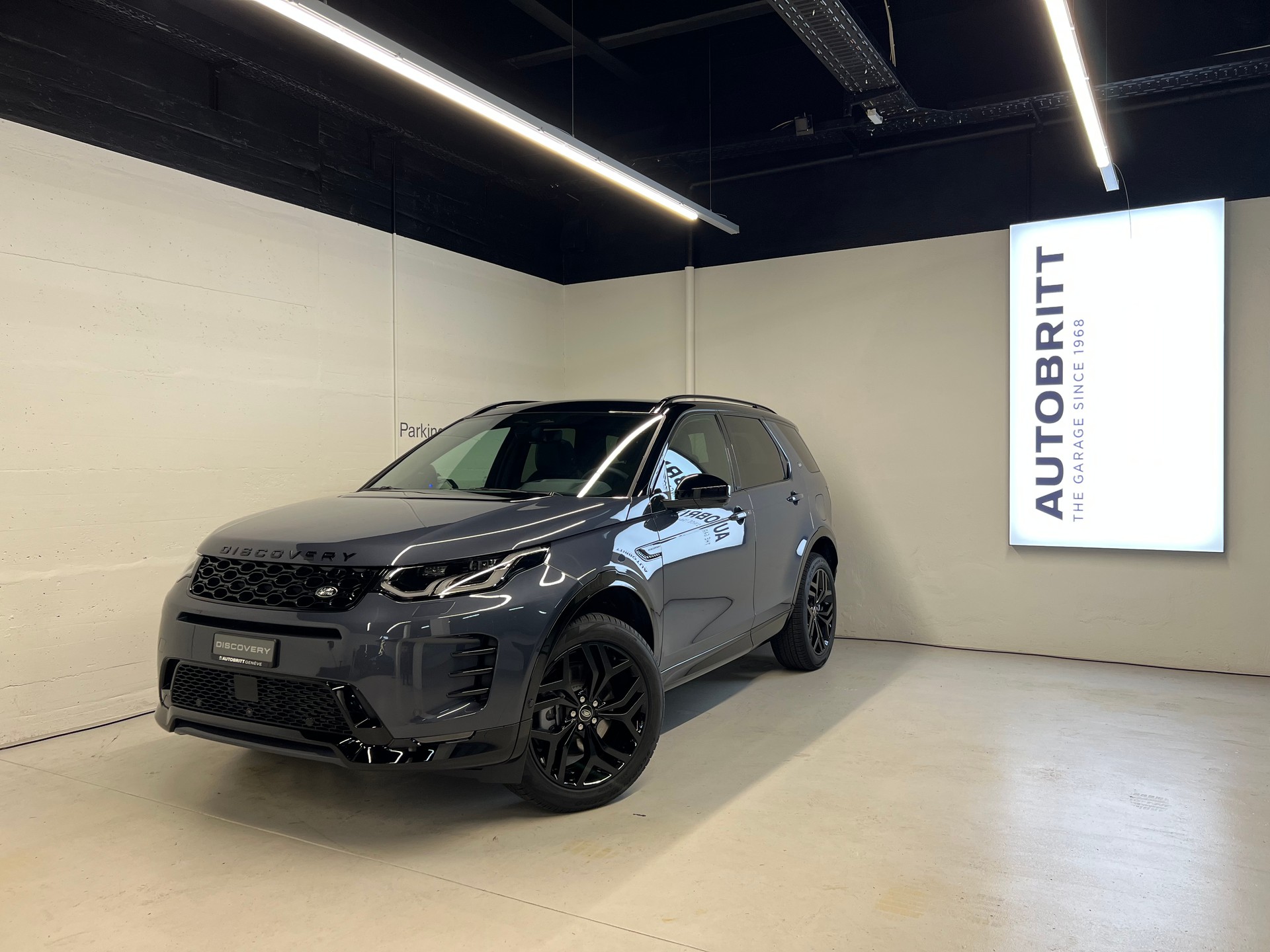 LAND ROVER Discovery Sport 1.5 T 270e Landmark-image-0