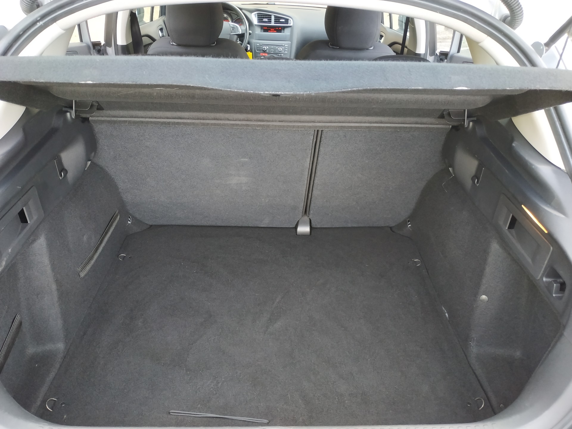 CITROEN C4 1.2 Pure Tech Live Edition-image-17