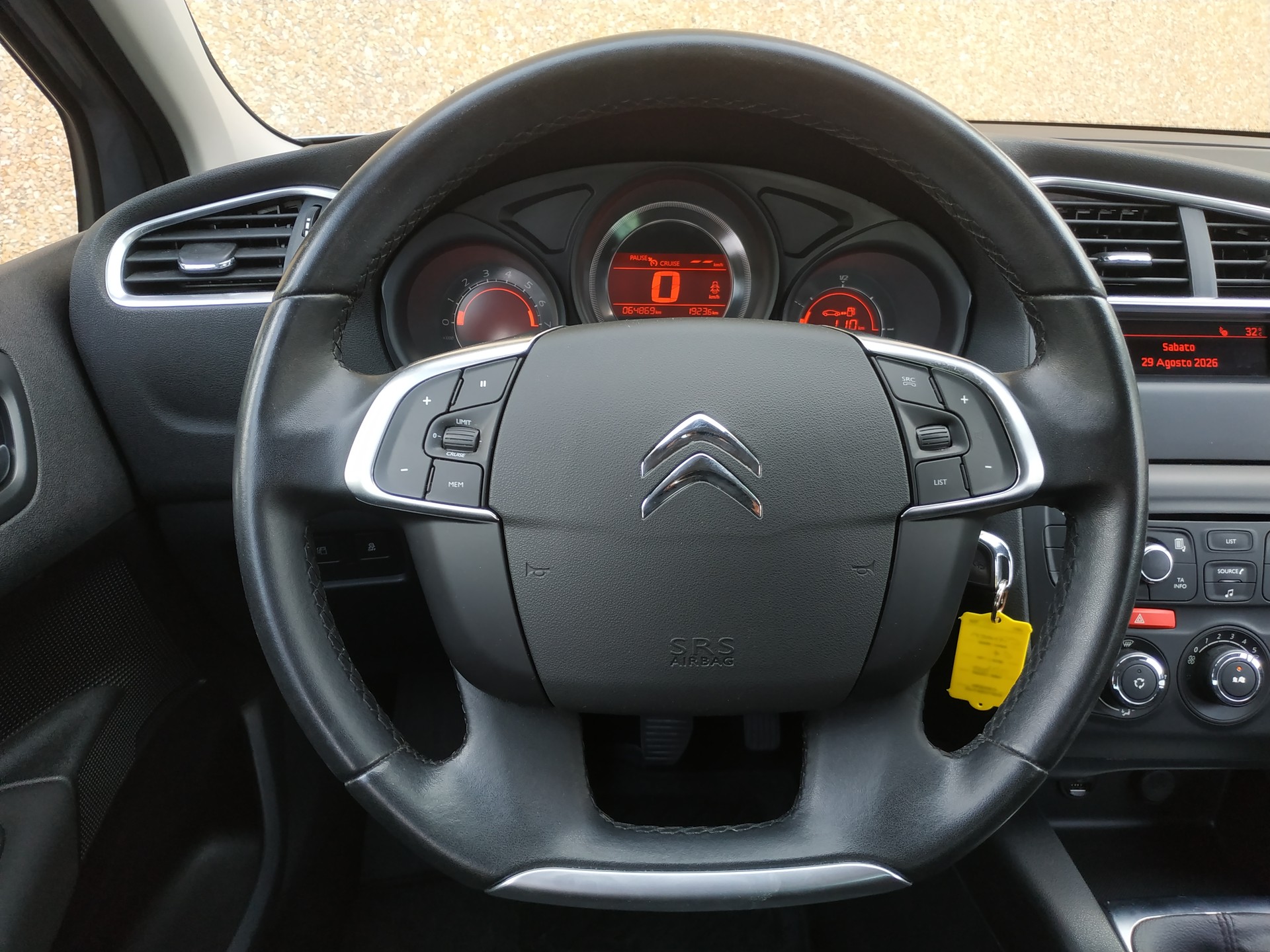 CITROEN C4 1.2 Pure Tech Live Edition-image-14