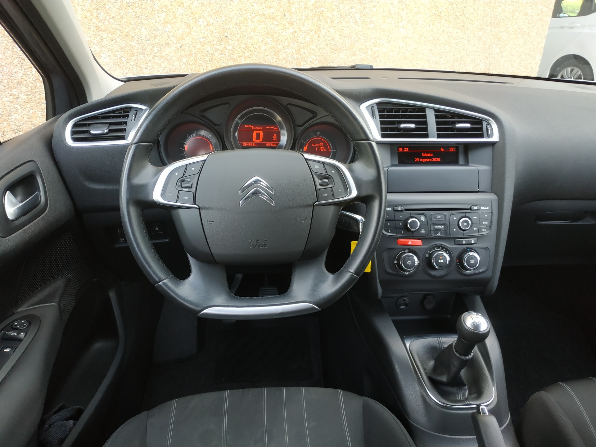 CITROEN C4 1.2 Pure Tech Live Edition-image-10