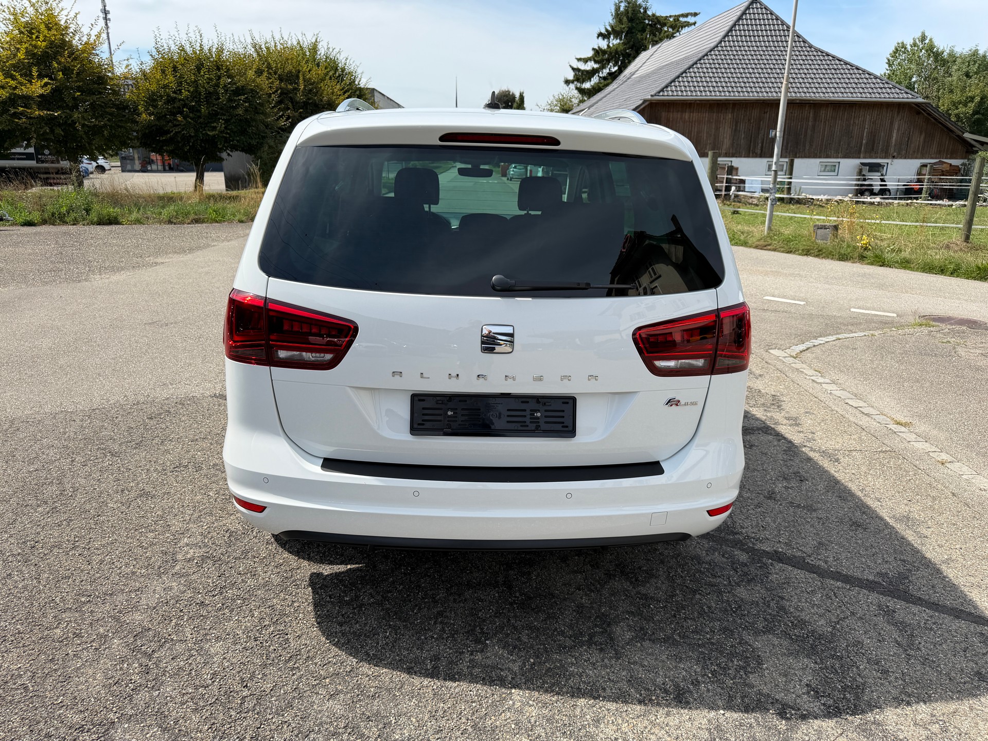 SEAT Alhambra 1.4 TSI DSG SWISS FR2-image-3