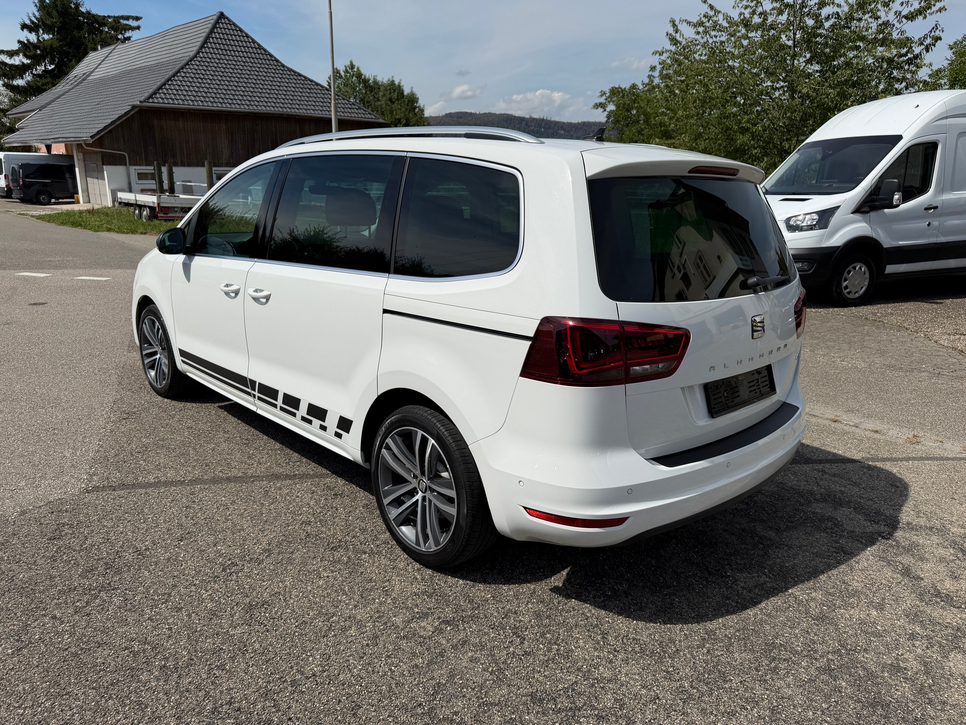 SEAT Alhambra 1.4 TSI DSG SWISS FR2-image-2