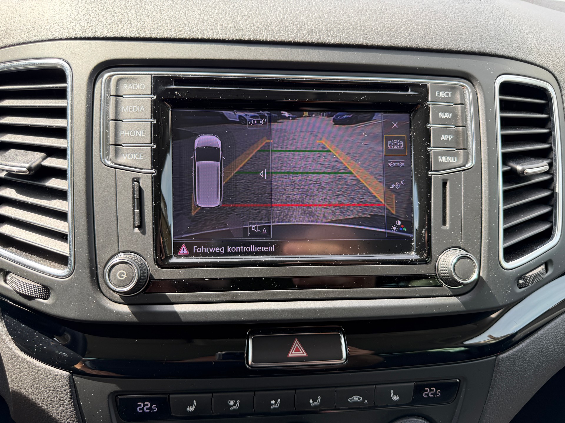 SEAT Alhambra 1.4 TSI DSG SWISS FR2-image-17