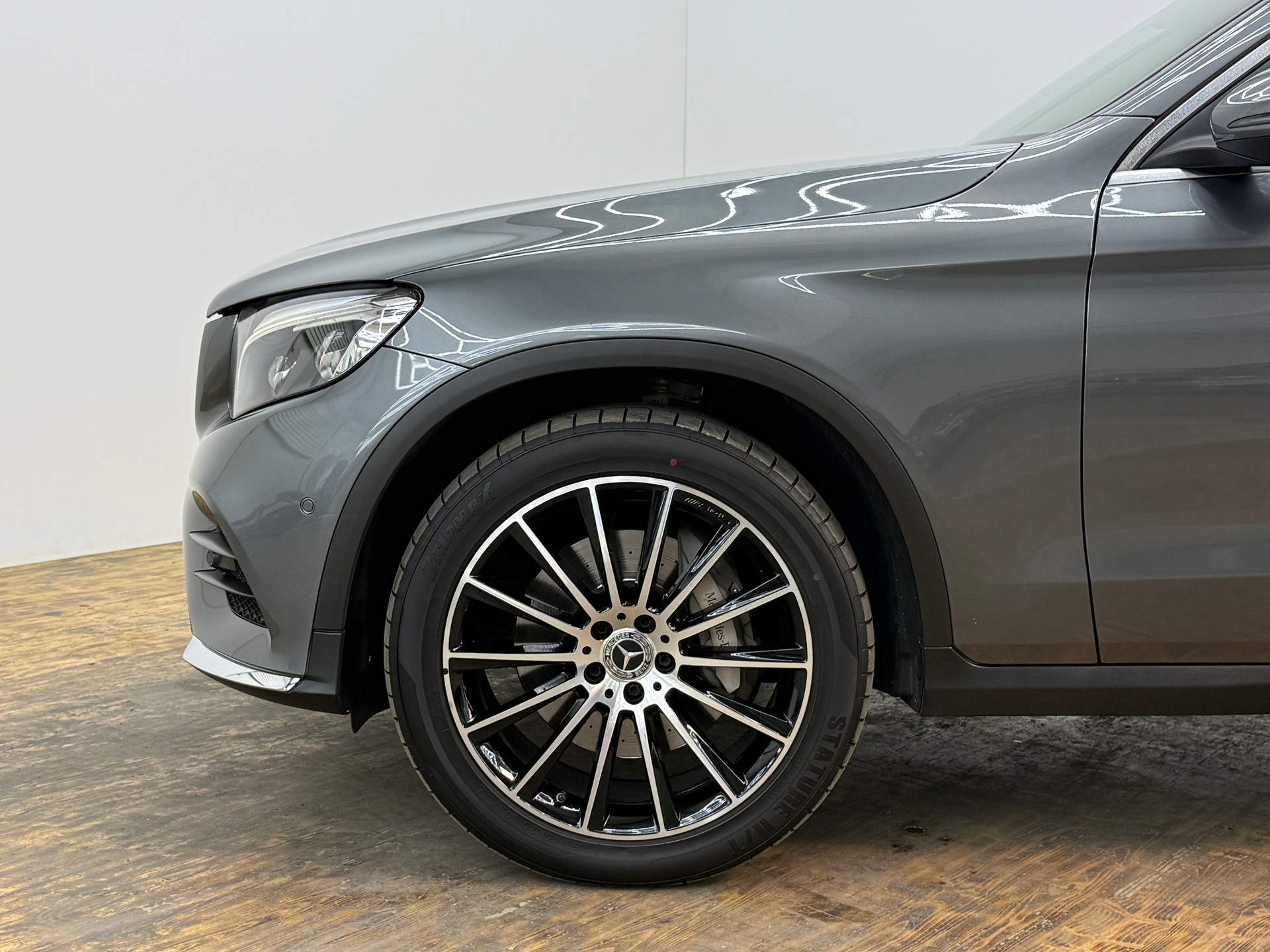 MERCEDES-BENZ GLC 350 d AMG Line 4Matic 9G-Tronic-image-5