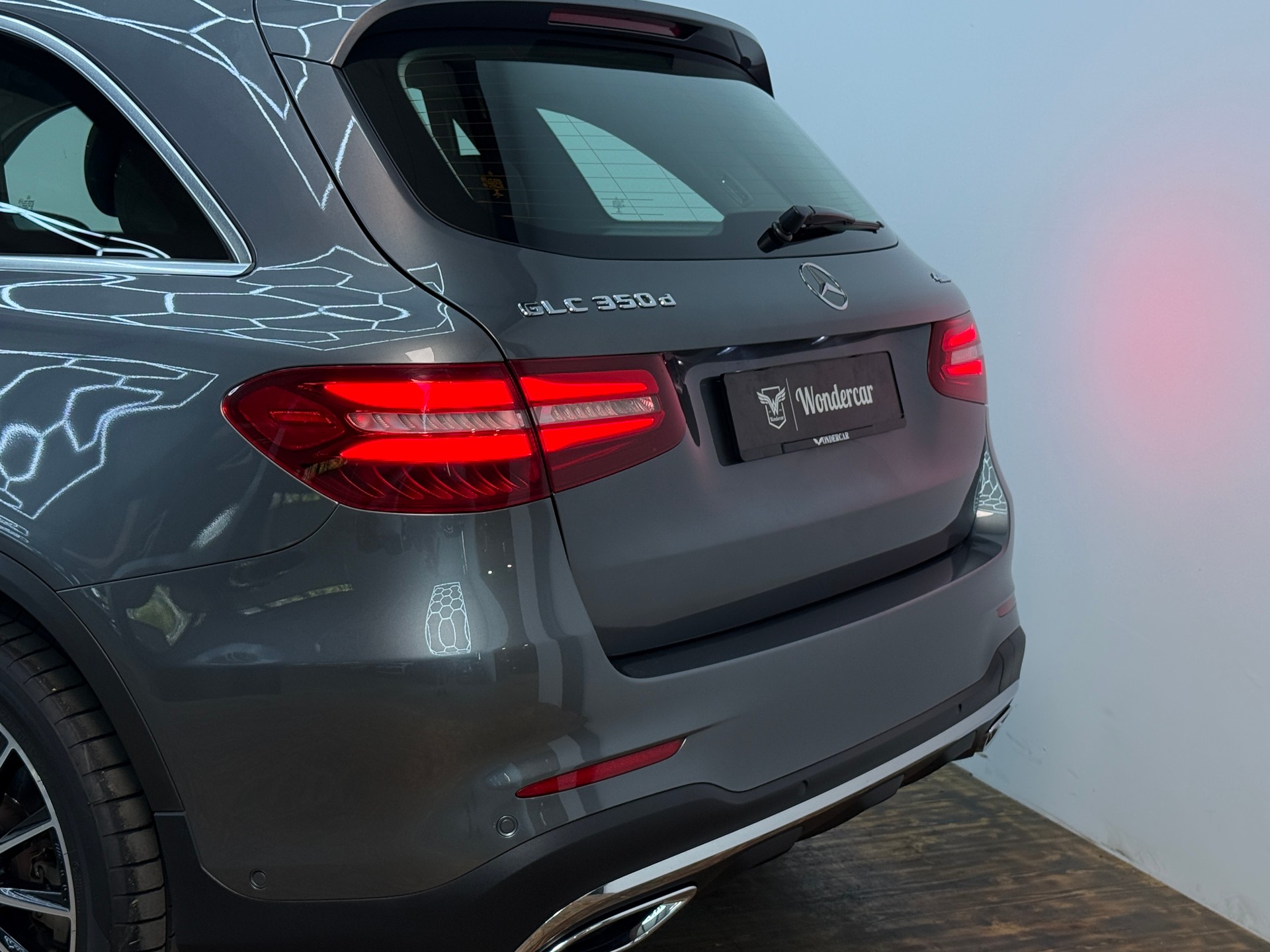 MERCEDES-BENZ GLC 350 d AMG Line 4Matic 9G-Tronic-image-10