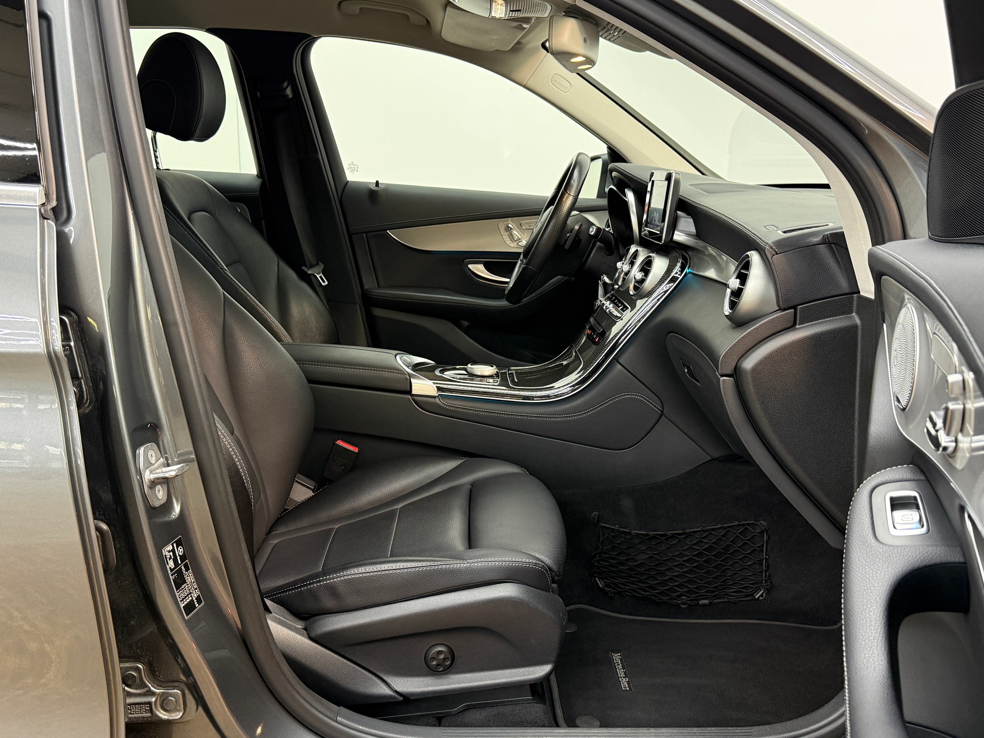 MERCEDES-BENZ GLC 350 d AMG Line 4Matic 9G-Tronic-image-20