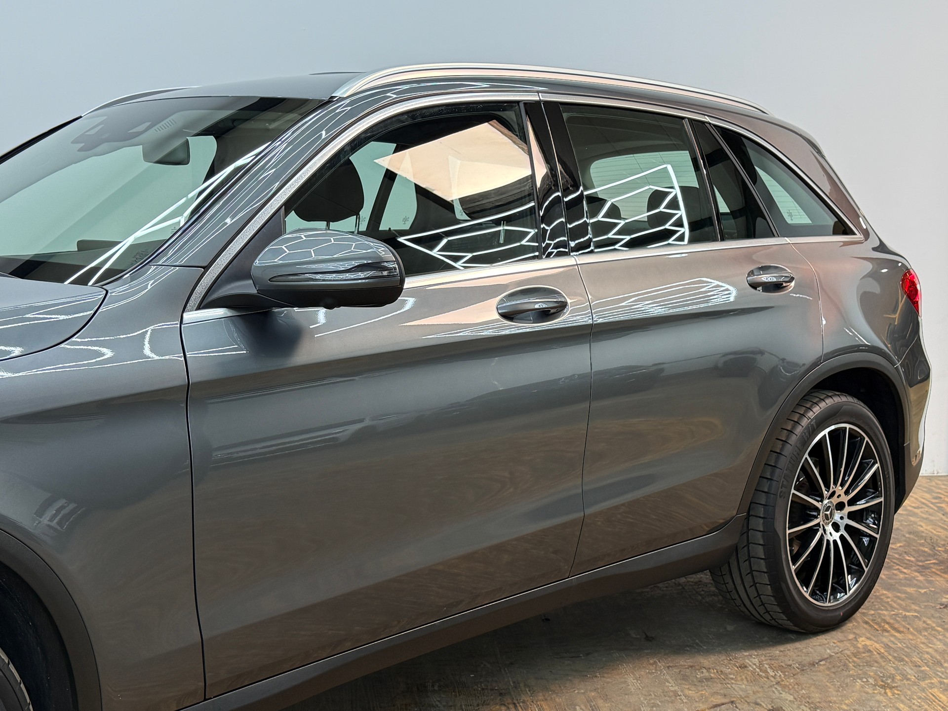 MERCEDES-BENZ GLC 350 d AMG Line 4Matic 9G-Tronic-image-6