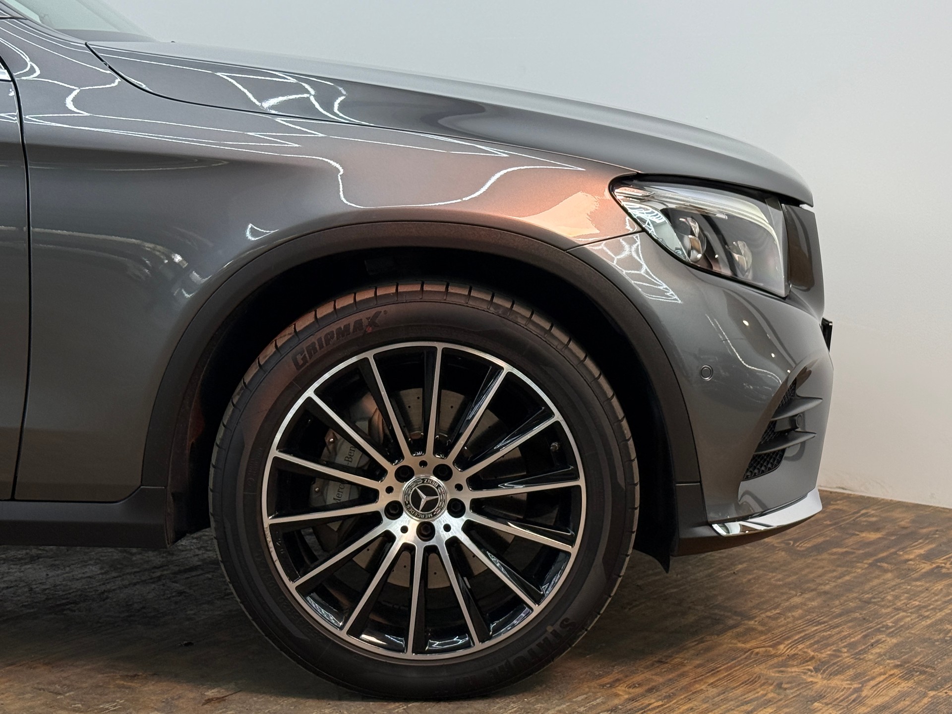 MERCEDES-BENZ GLC 350 d AMG Line 4Matic 9G-Tronic-image-17