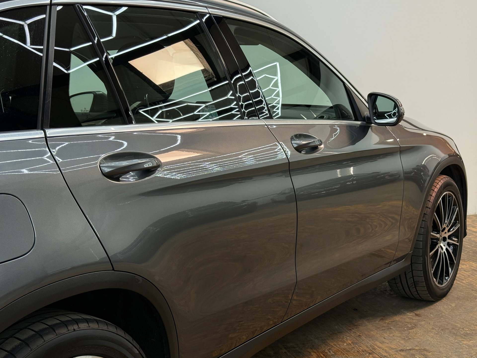 MERCEDES-BENZ GLC 350 d AMG Line 4Matic 9G-Tronic-image-15