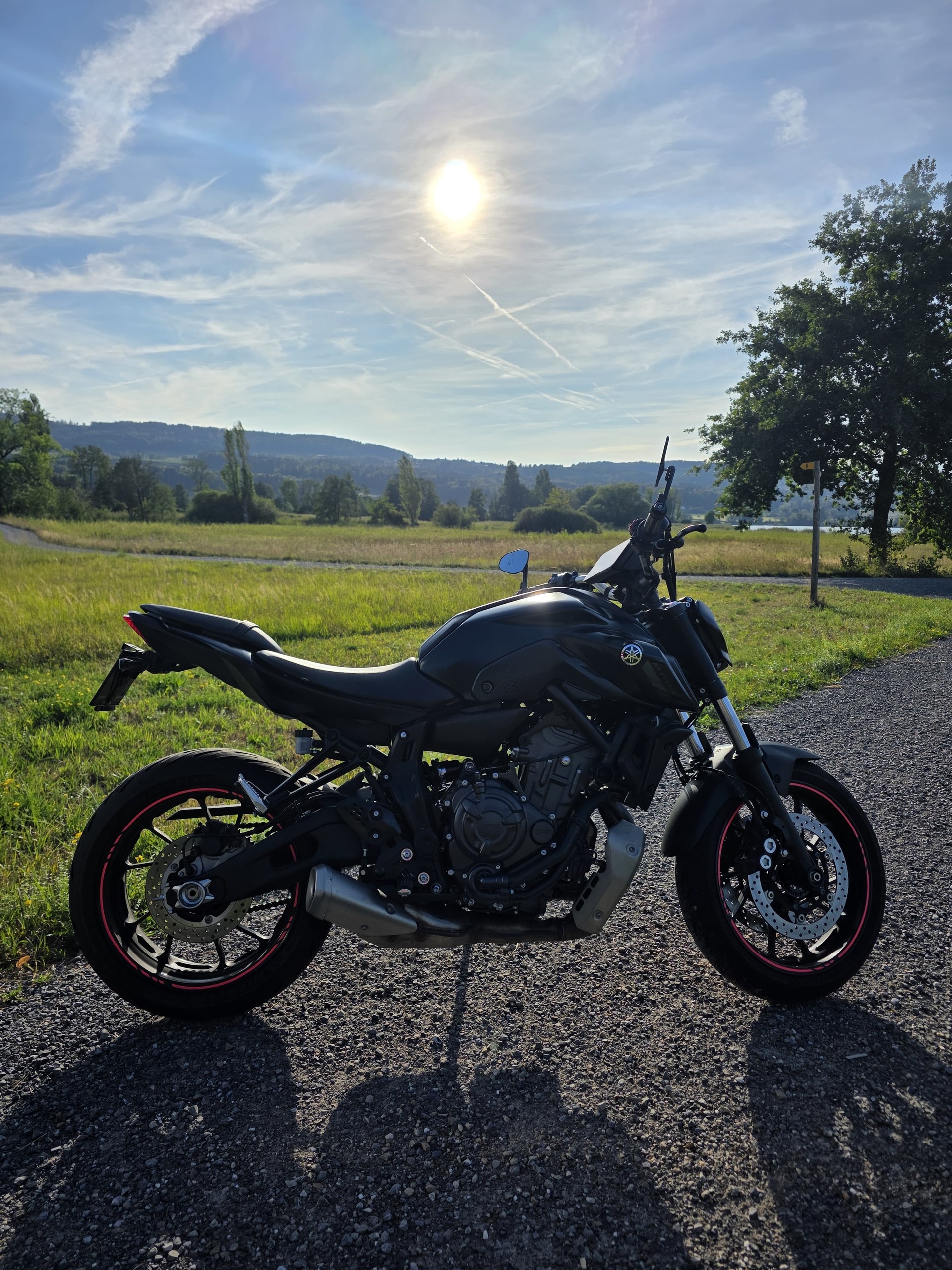 YAMAHA MT-07 (35KW)-showroom-element-1
