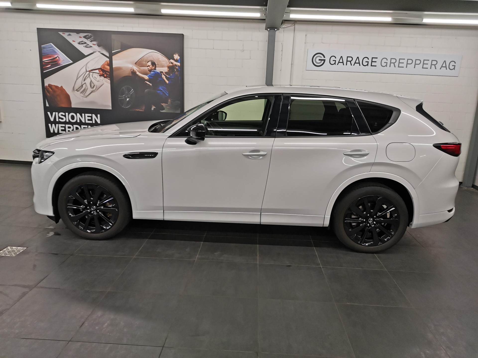 MAZDA CX-60 2.5 PHEV Homura-image-2
