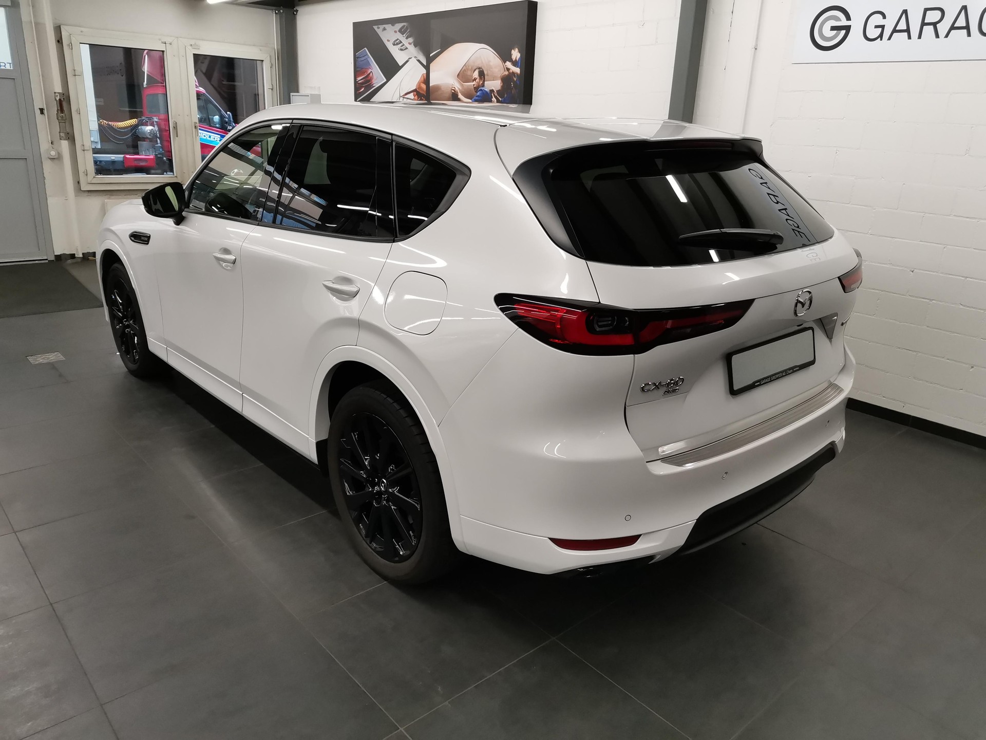 MAZDA CX-60 2.5 PHEV Homura-image-3