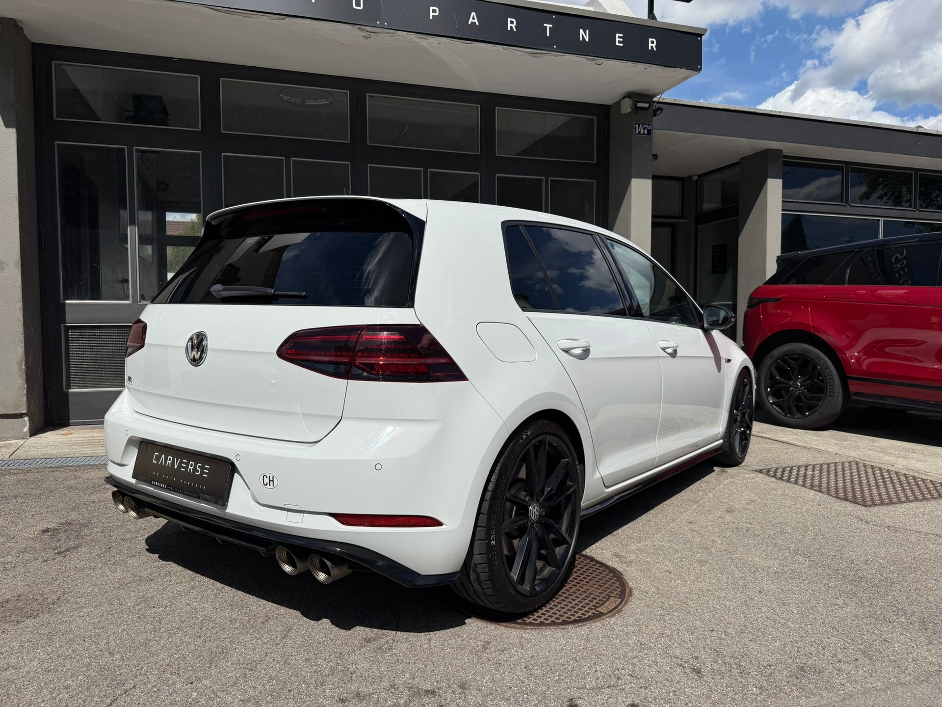 VW Golf VII 2.0 TSI R DSG 4motion-showroom-element-3