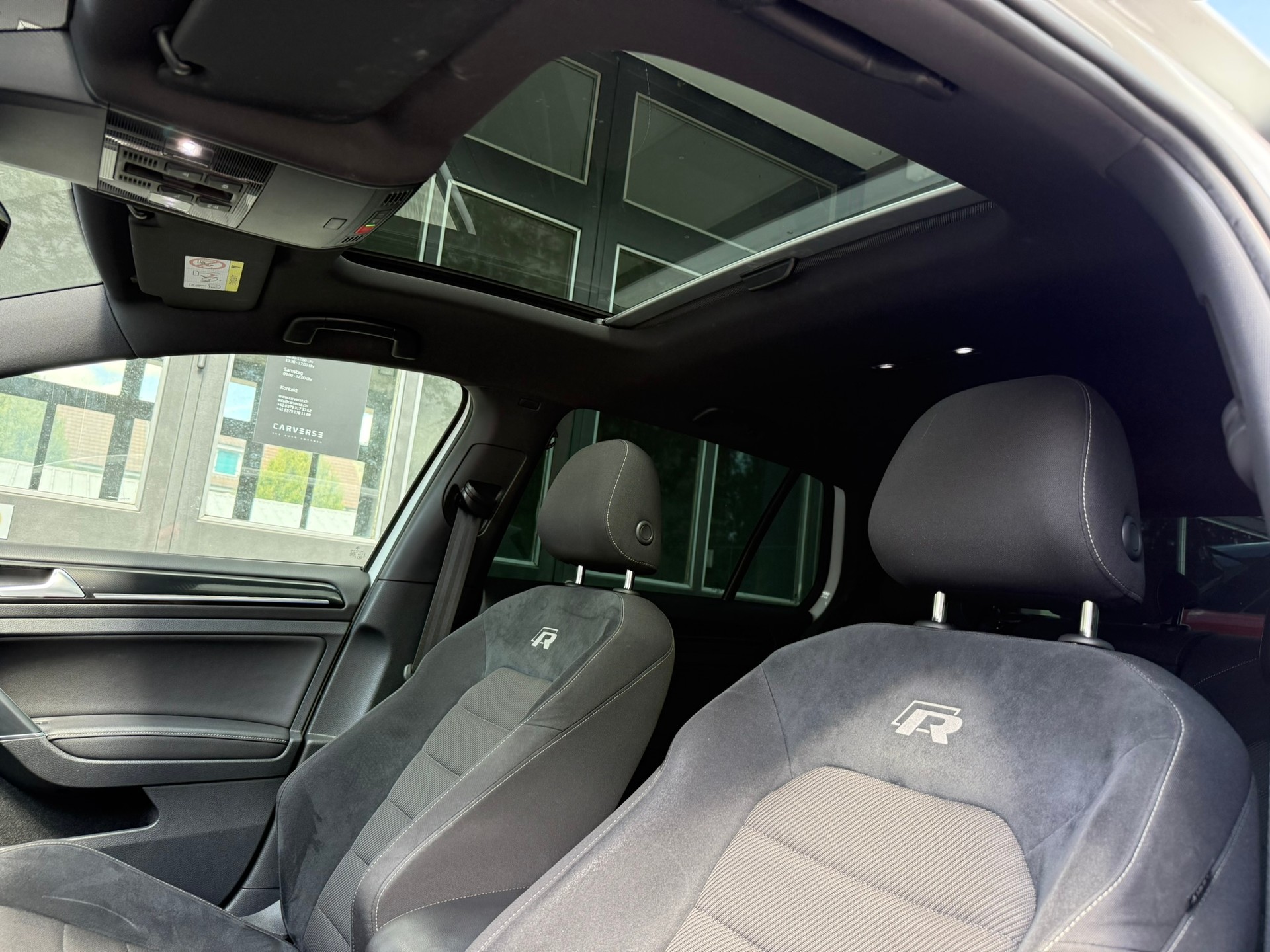 VW Golf VII 2.0 TSI R DSG 4motion-image-10