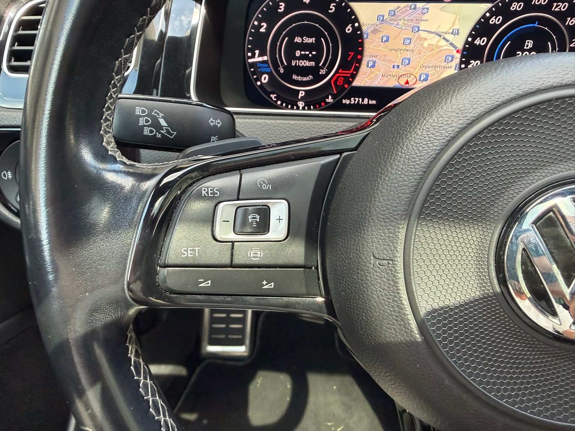 VW Golf VII 2.0 TSI R DSG 4motion-image-12
