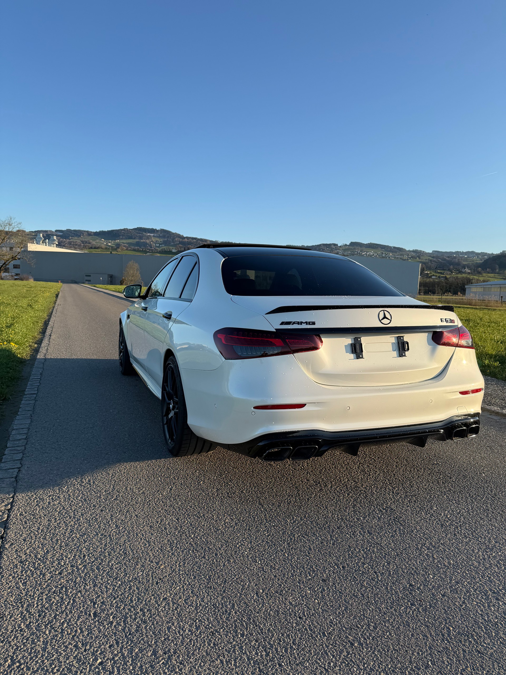 MERCEDES-BENZ E 63 S AMG 4matic+-image-2