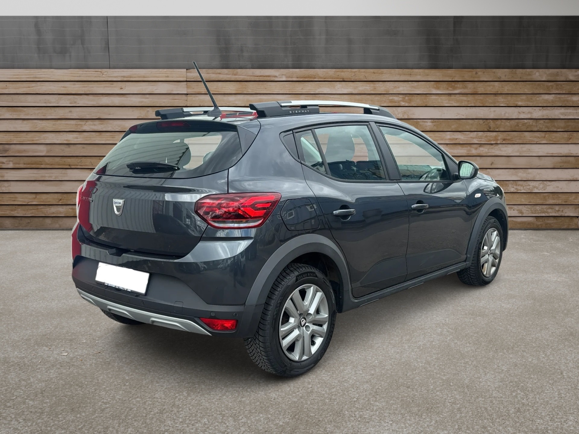 DACIA Sandero Stepway TCe 90 Comfort CVT-image-3