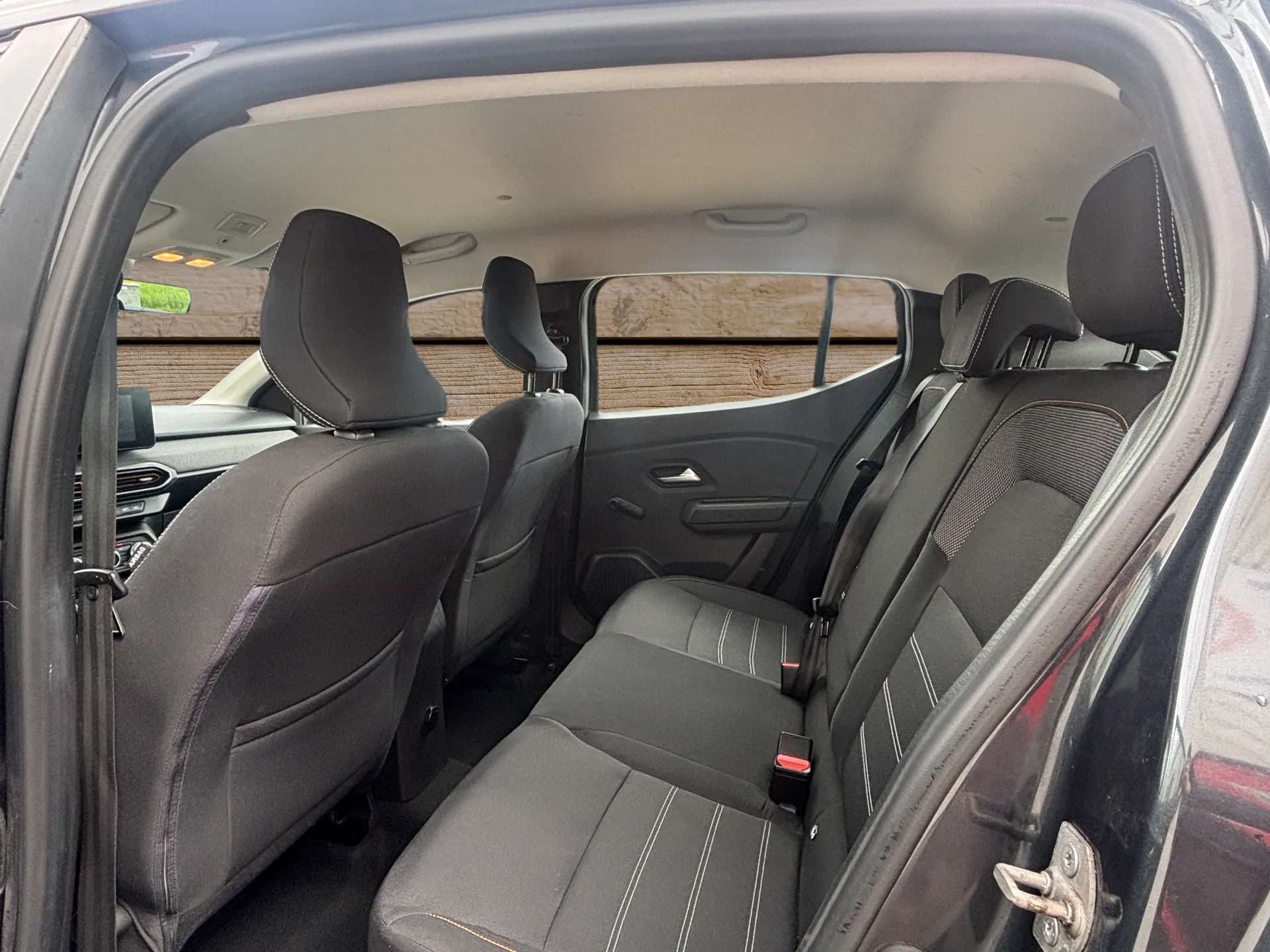 DACIA Sandero Stepway TCe 90 Comfort CVT-image-7