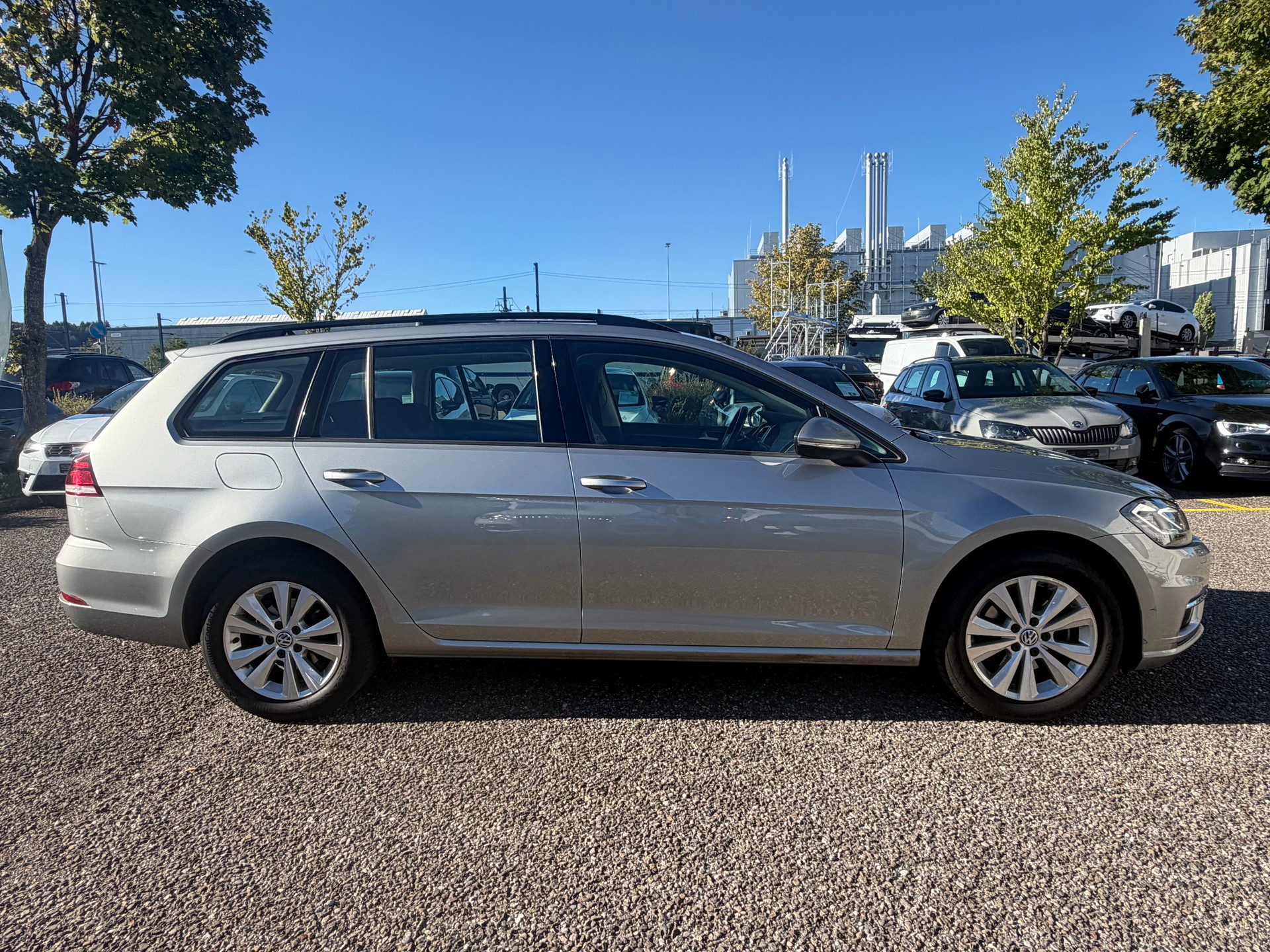 VW Golf Variant 2.0 TDI Comfortline DSG-image-3