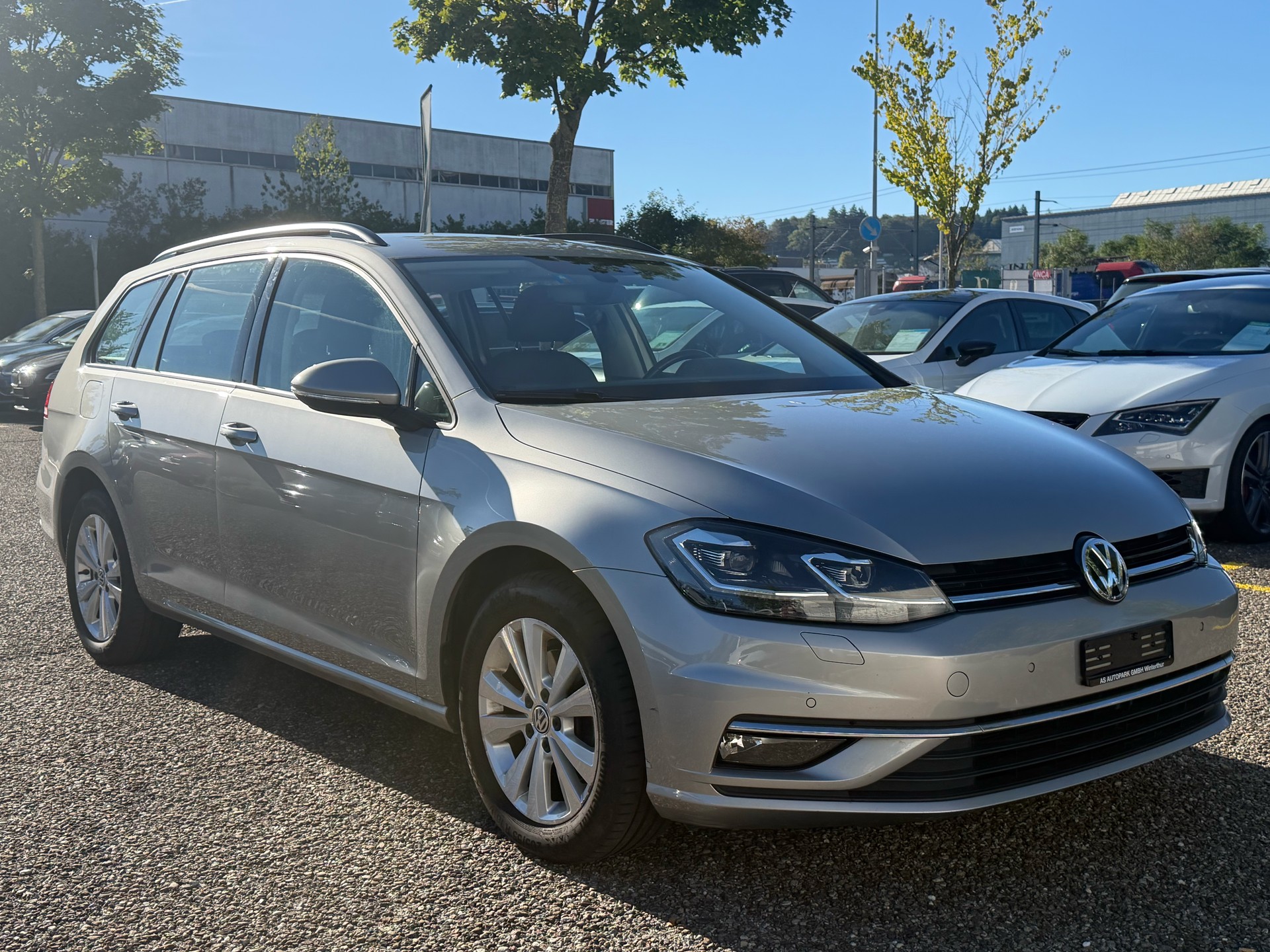 VW Golf Variant 2.0 TDI Comfortline DSG-image-2