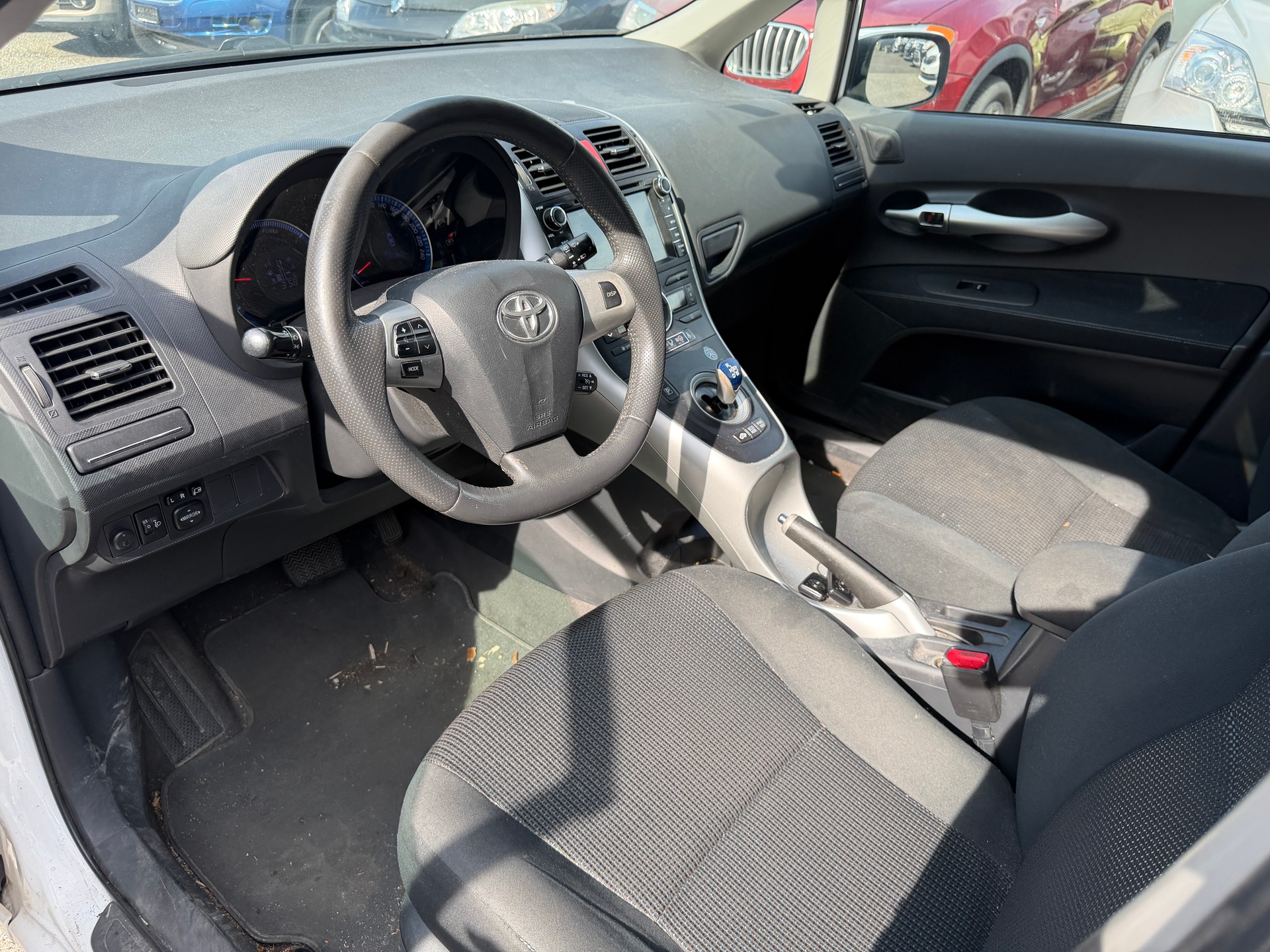 TOYOTA Auris 1.8 16V HSD Linea Luna-image-8