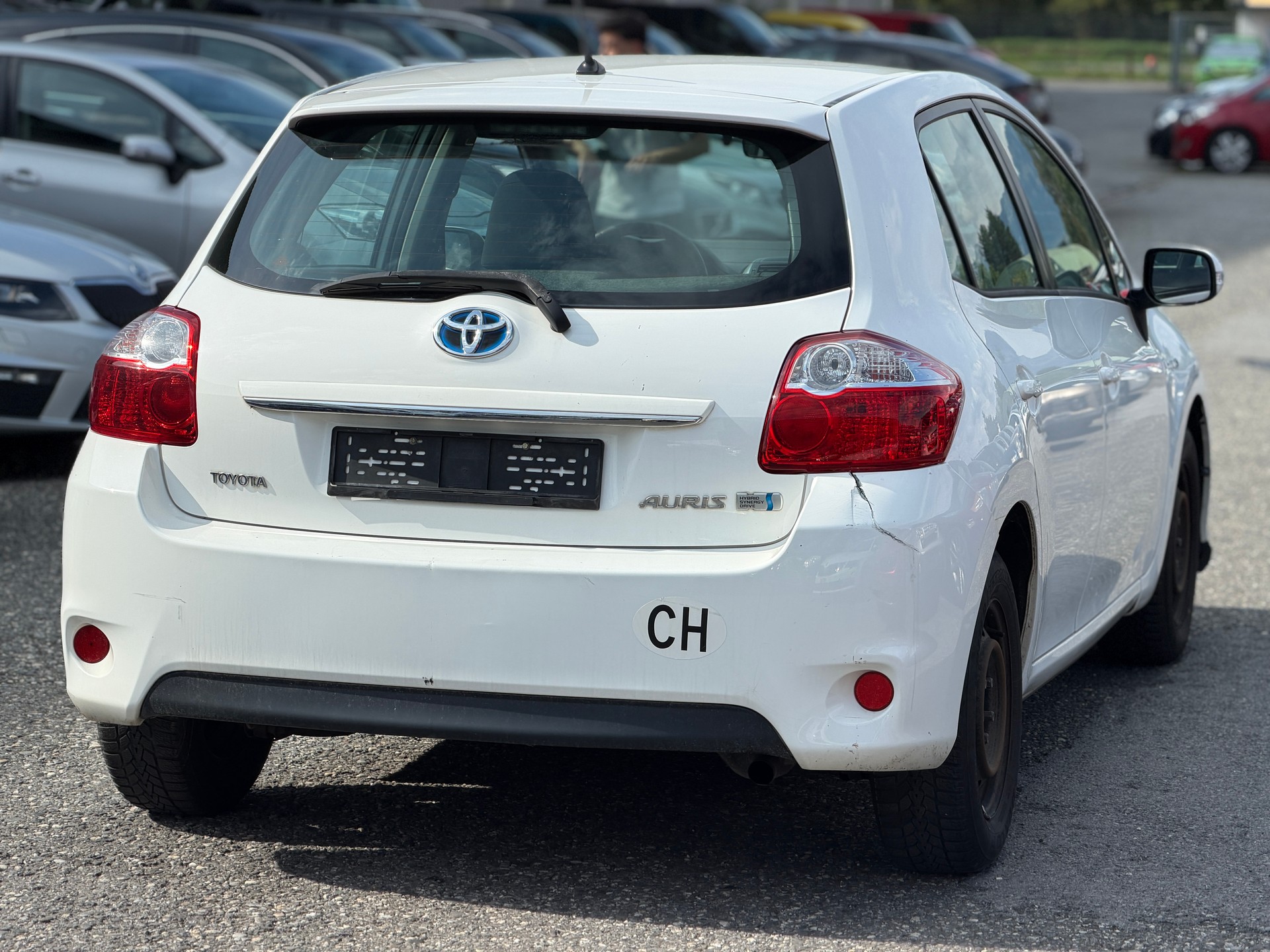 TOYOTA Auris 1.8 16V HSD Linea Luna-image-3