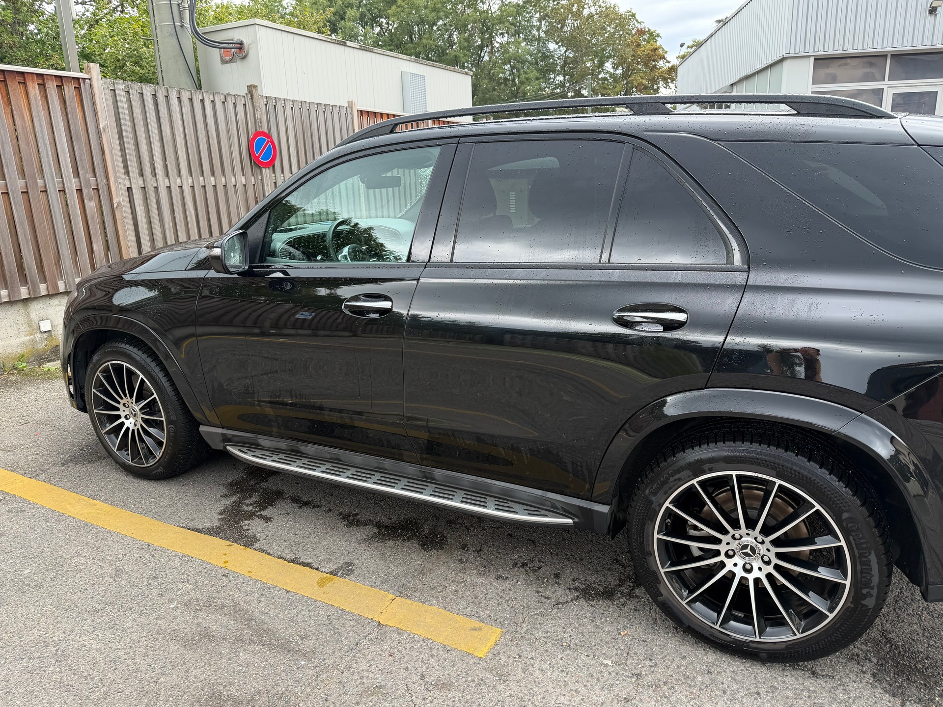 MERCEDES-BENZ GLE 300 d 4matic-image-3