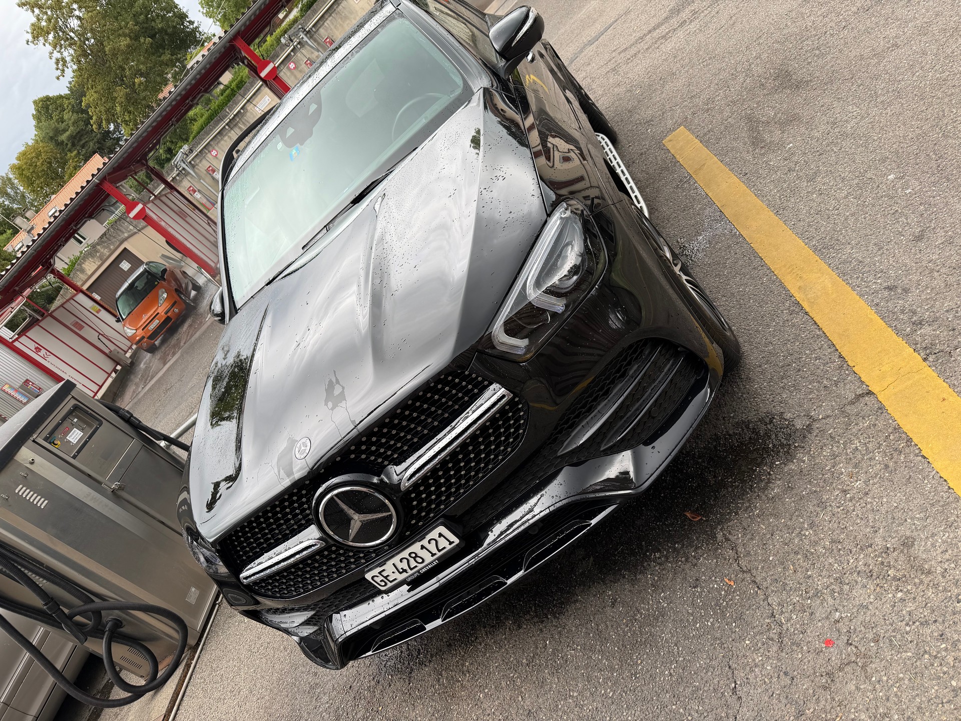 MERCEDES-BENZ GLE 300 d 4matic-image-1