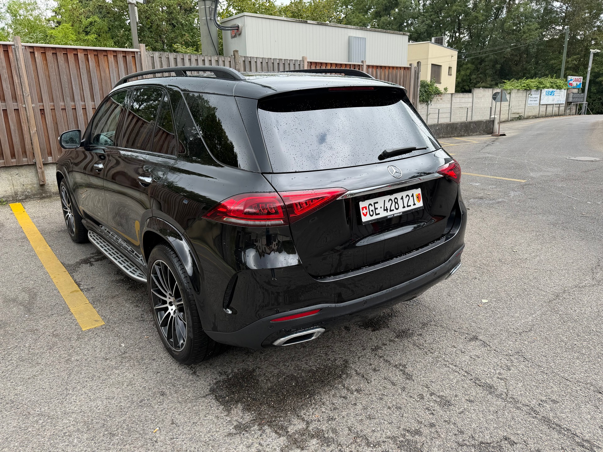 MERCEDES-BENZ GLE 300 d 4matic-image-2