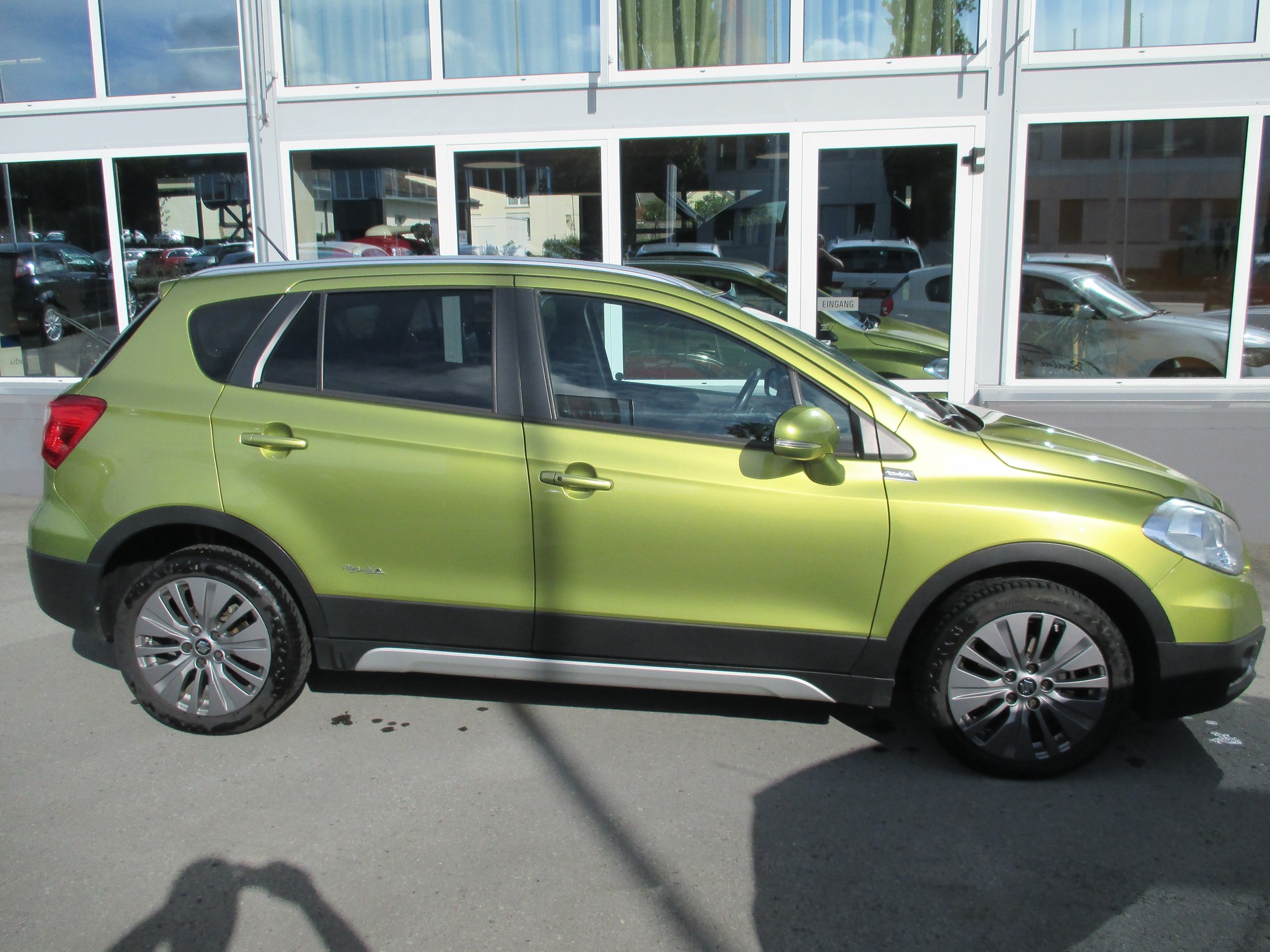 SUZUKI SX4 S-Cross 1.6 TD PizSulai Top 4WD TCSS-image-3