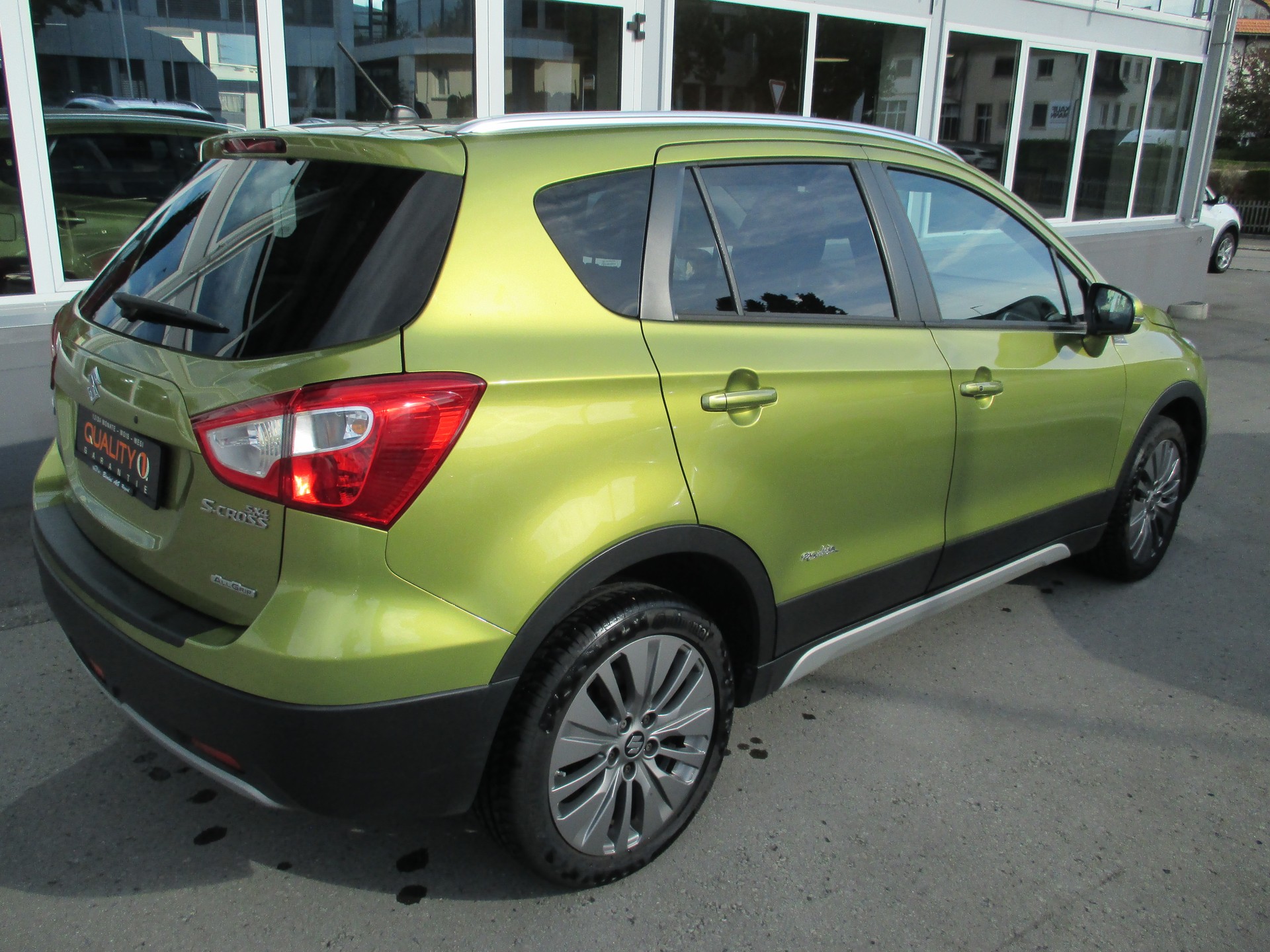SUZUKI SX4 S-Cross 1.6 TD PizSulai Top 4WD TCSS-image-4