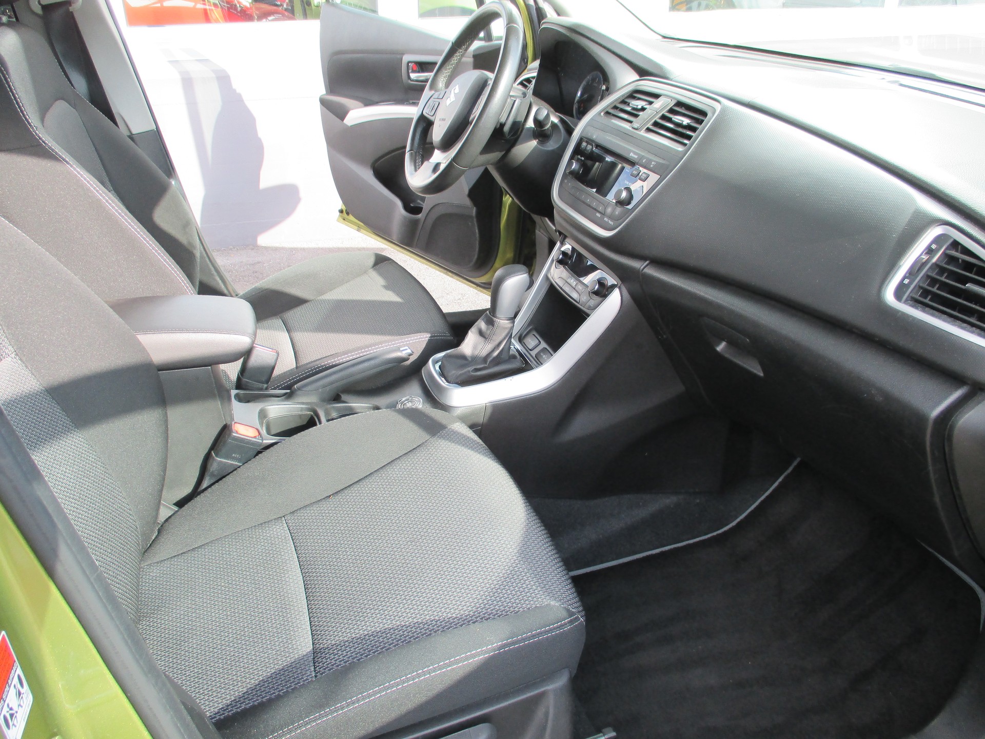 SUZUKI SX4 S-Cross 1.6 TD PizSulai Top 4WD TCSS-image-12