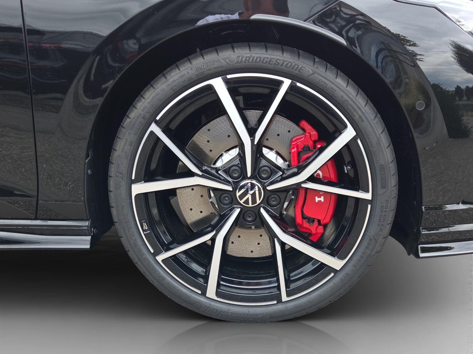 VW Golf 2.0 TSI GTI Clubsport DSG-image-13
