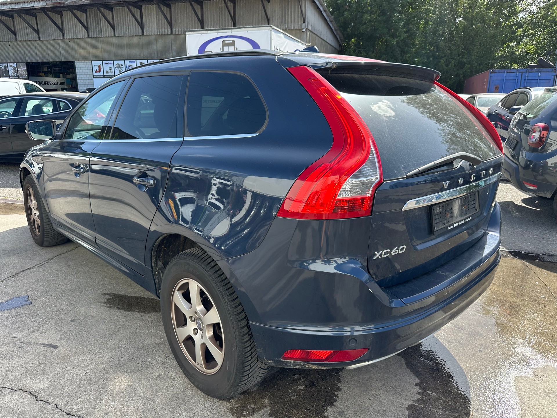 VOLVO XC60 D5 AWD Kinetic Geartronic-image-5