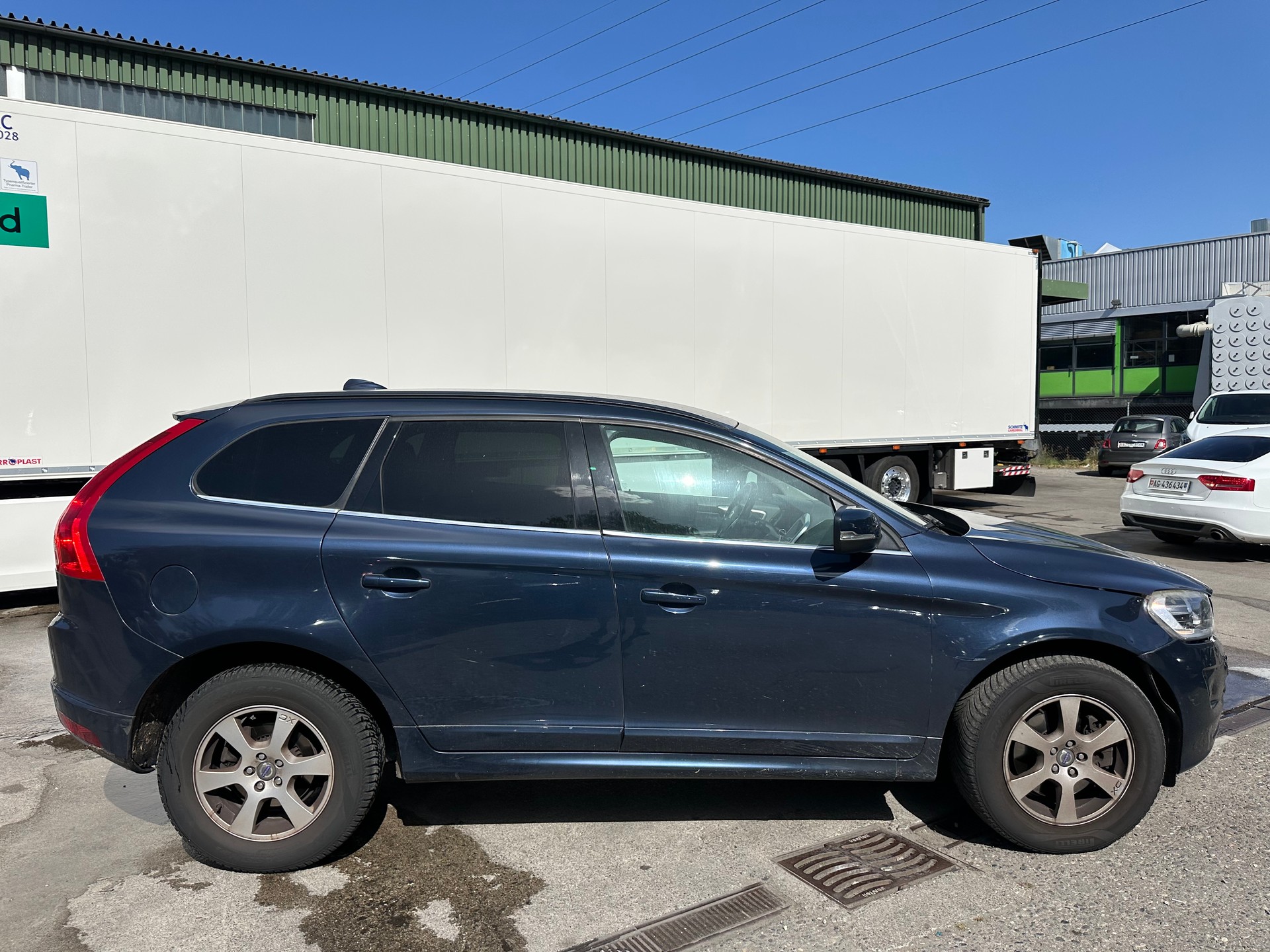 VOLVO XC60 D5 AWD Kinetic Geartronic-image-8