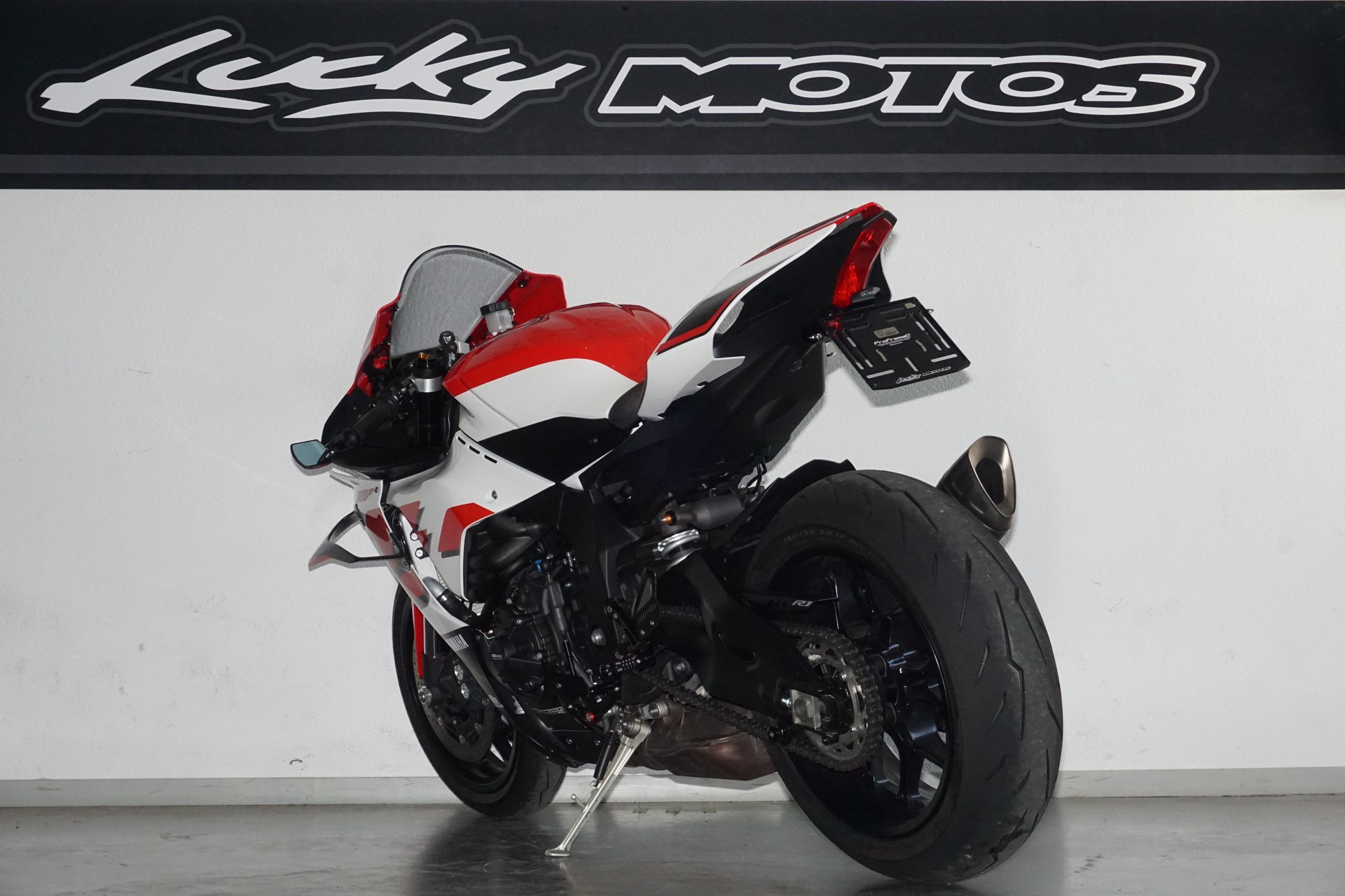 YAMAHA YZF-R1 ABS-image-11