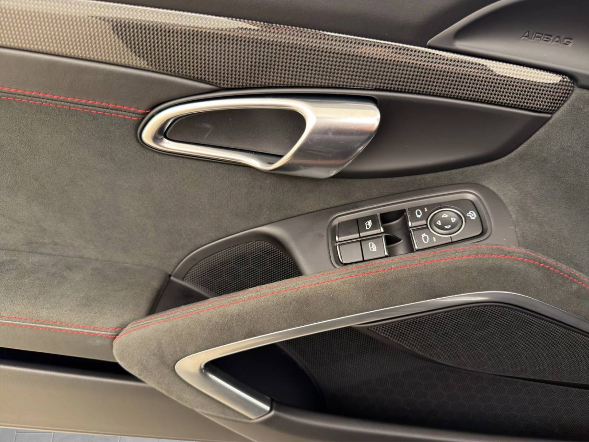 PORSCHE 718 Boxster GTS 4.0-image-19