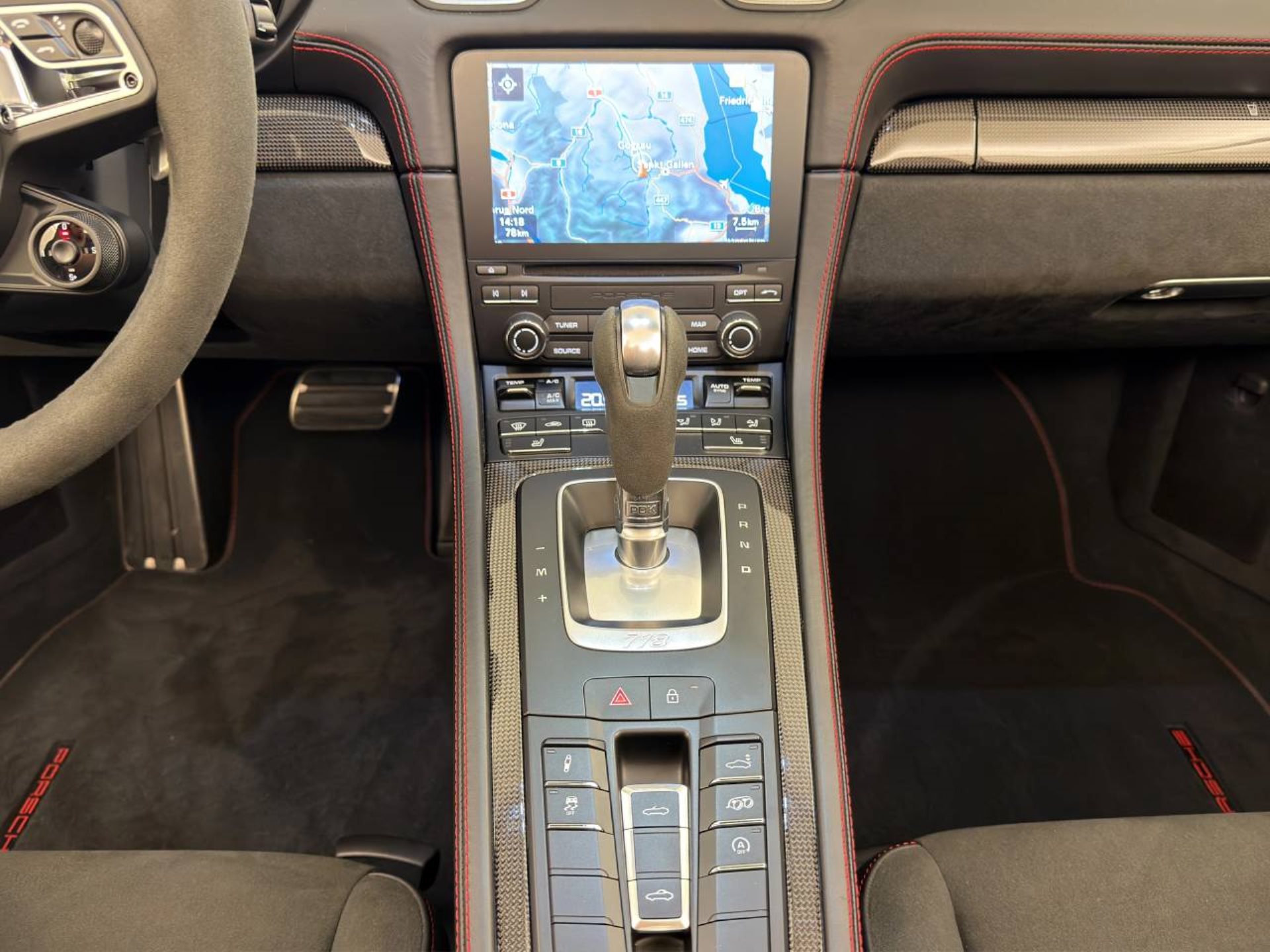 PORSCHE 718 Boxster GTS 4.0-image-14